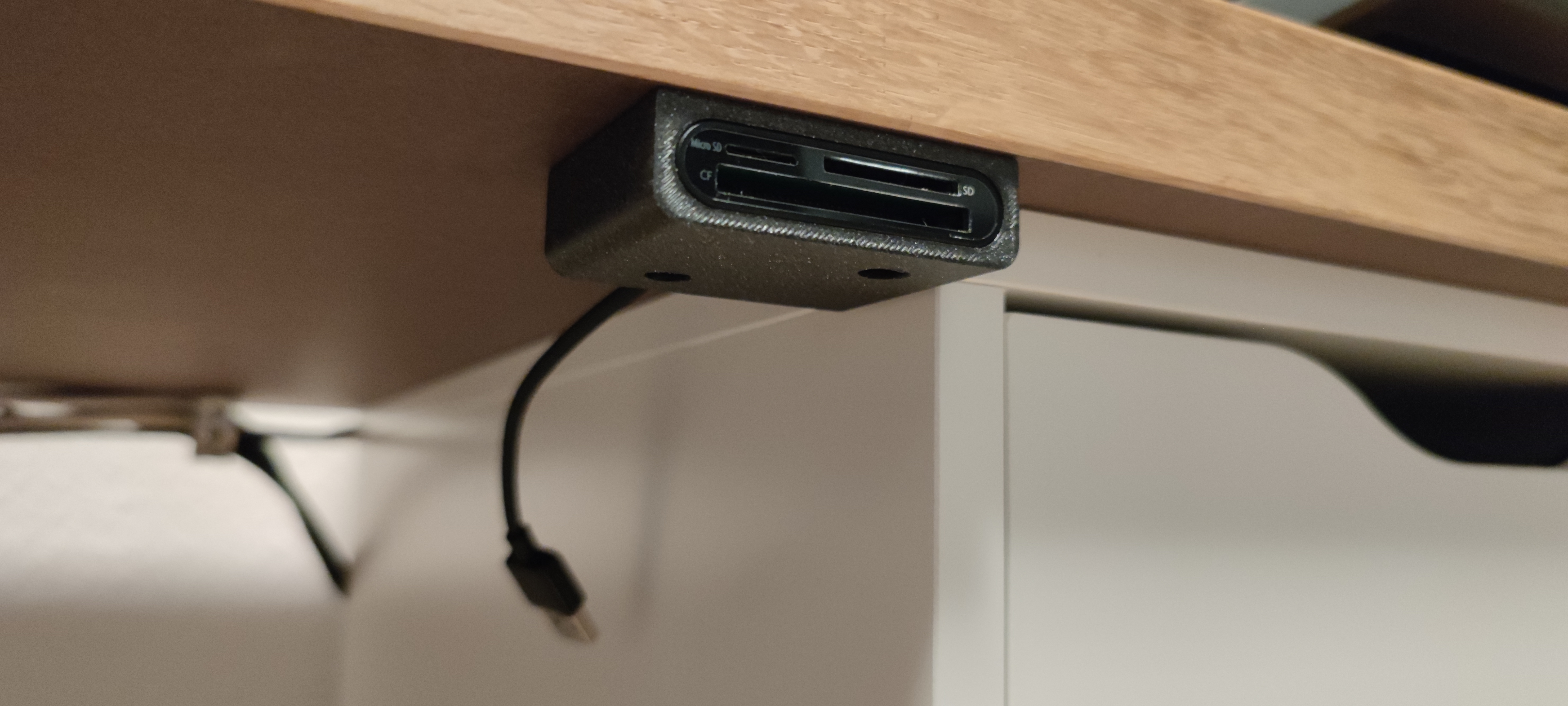 Icy box card reader mount