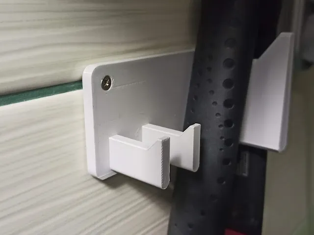 straightener holder with wholes