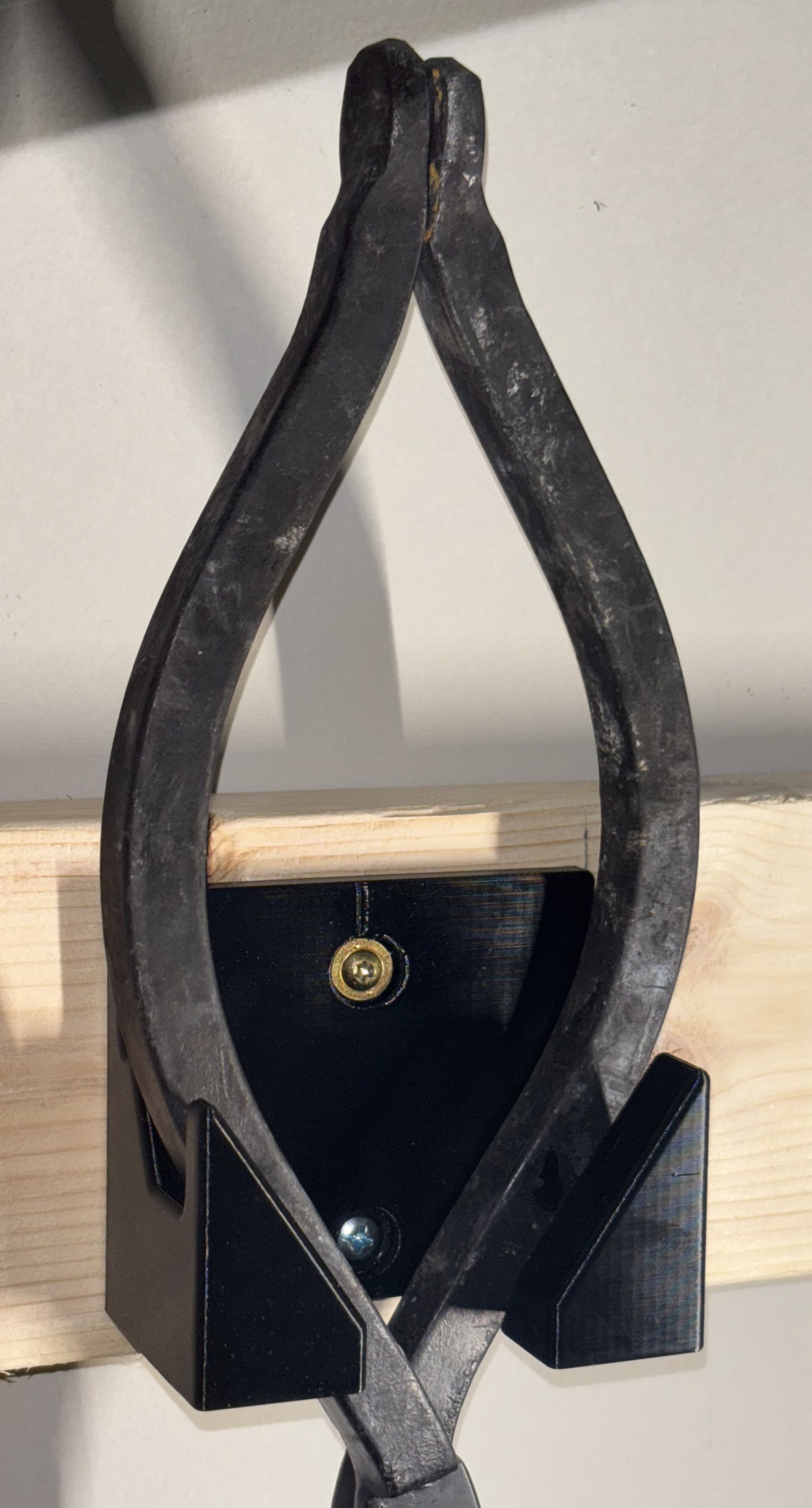 Ohio Flame Campfire Tongs Hanger
