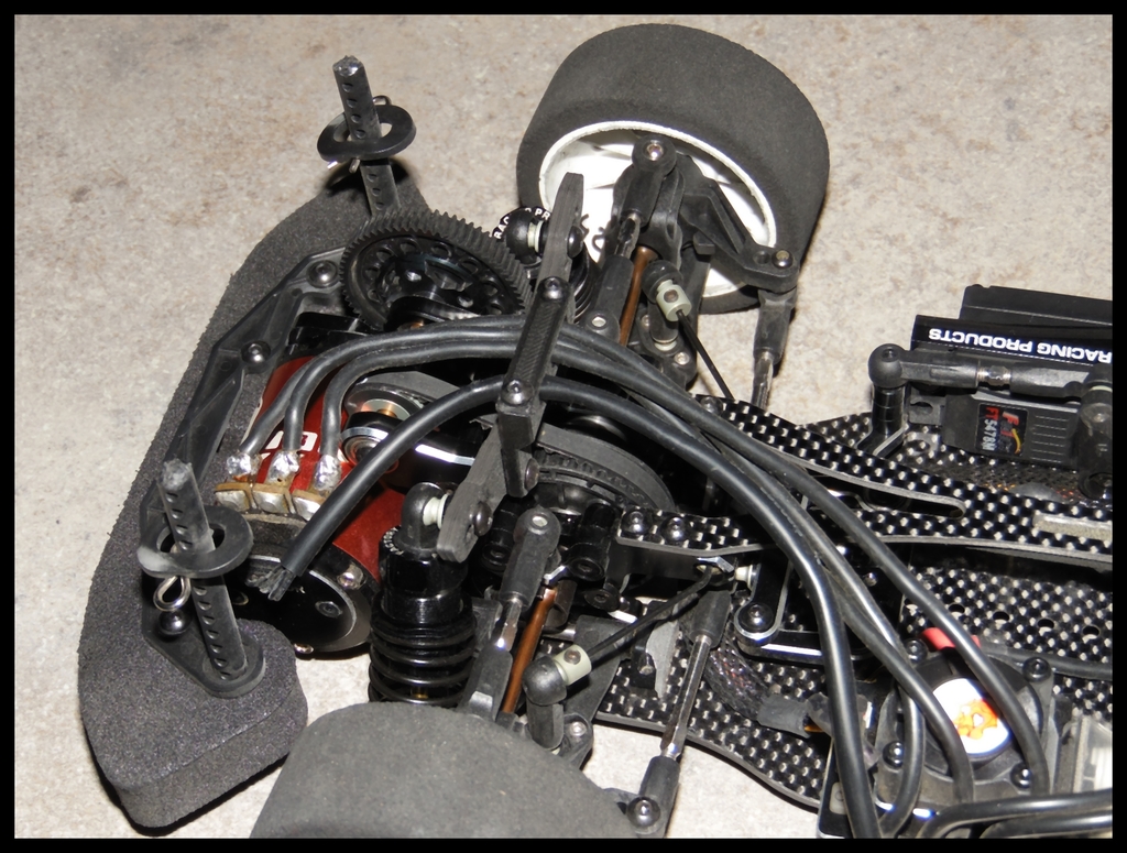 Sakura FFex 3Racing passe cable