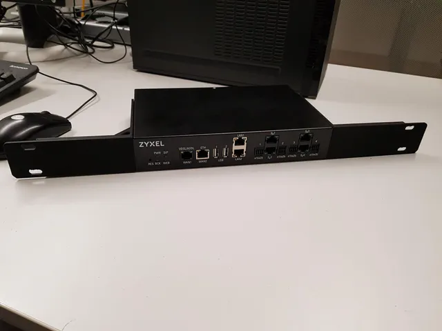 Zyxel Gateway 400 Rack mount Ears