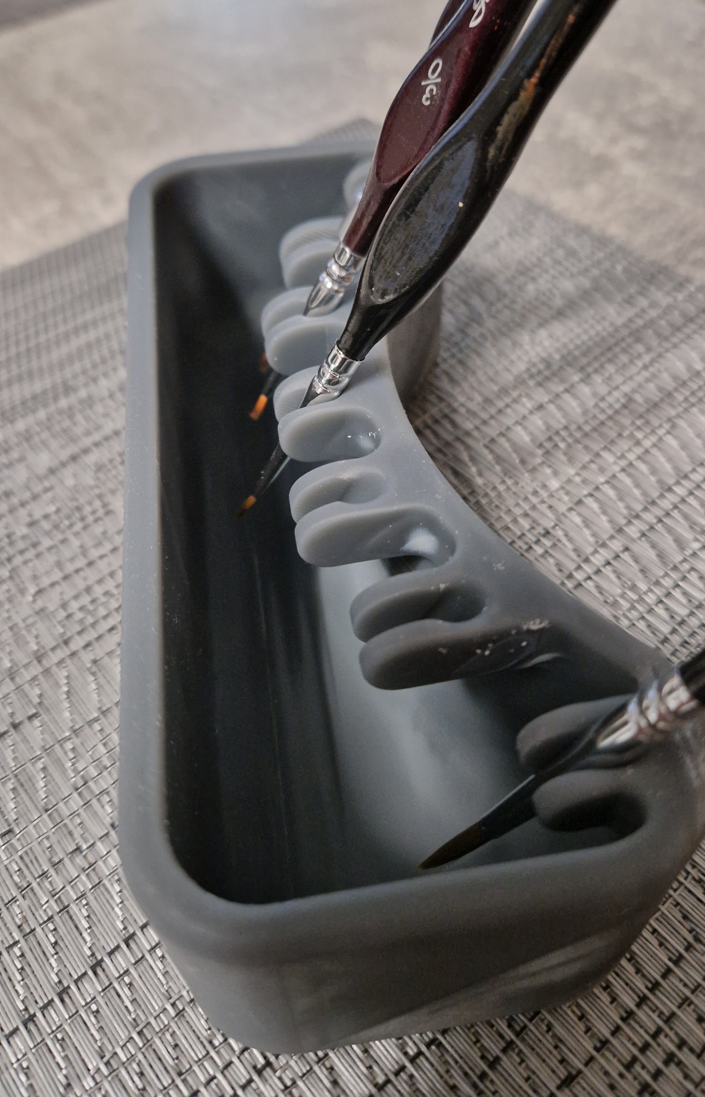 Pinselhalter, Paintbrush holder for resin printing by Sascha | Download ...