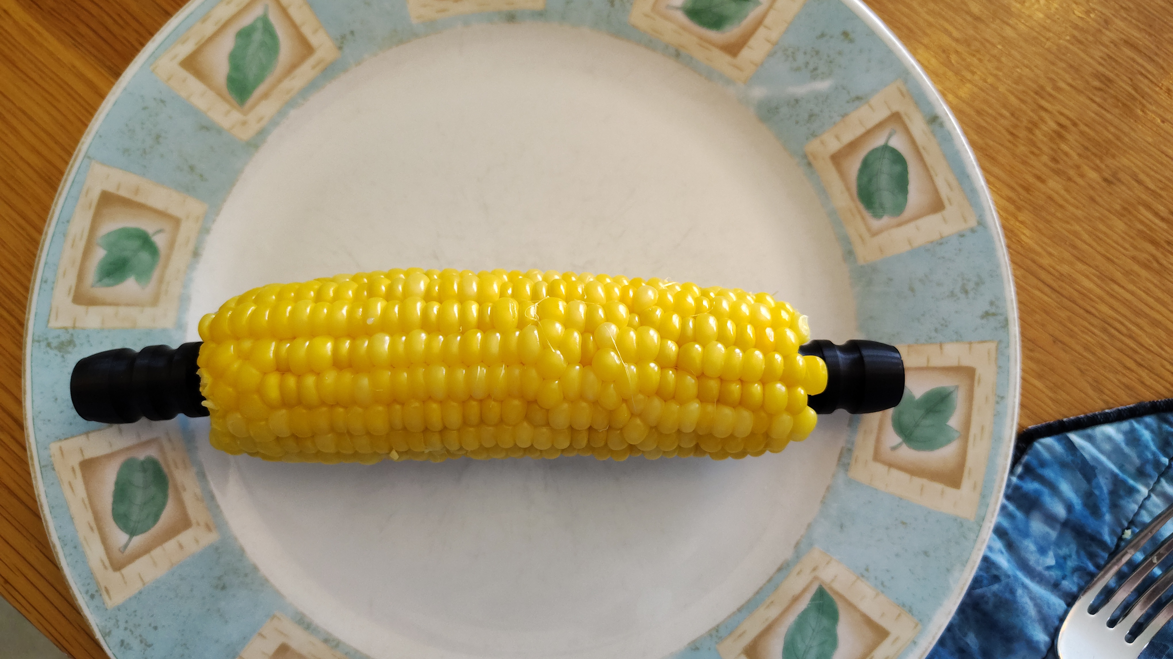 Corn cob holder