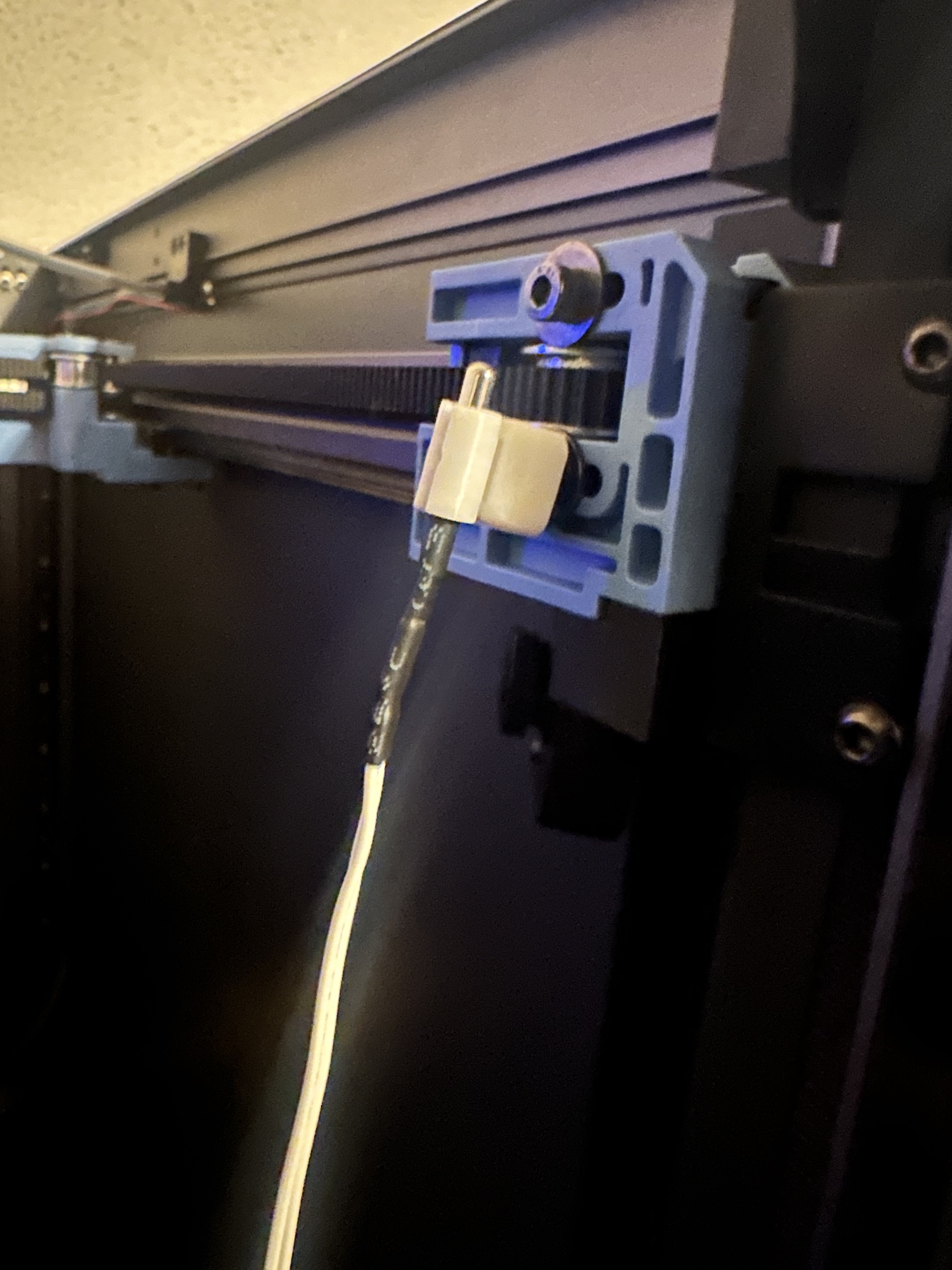 Temp sensor magnet mount