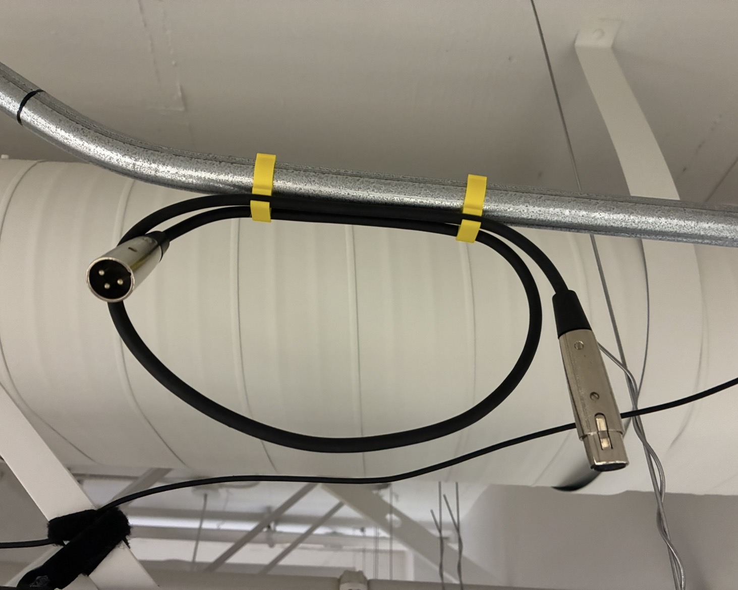 1/2" Pipe Clip XLR Cable Comb