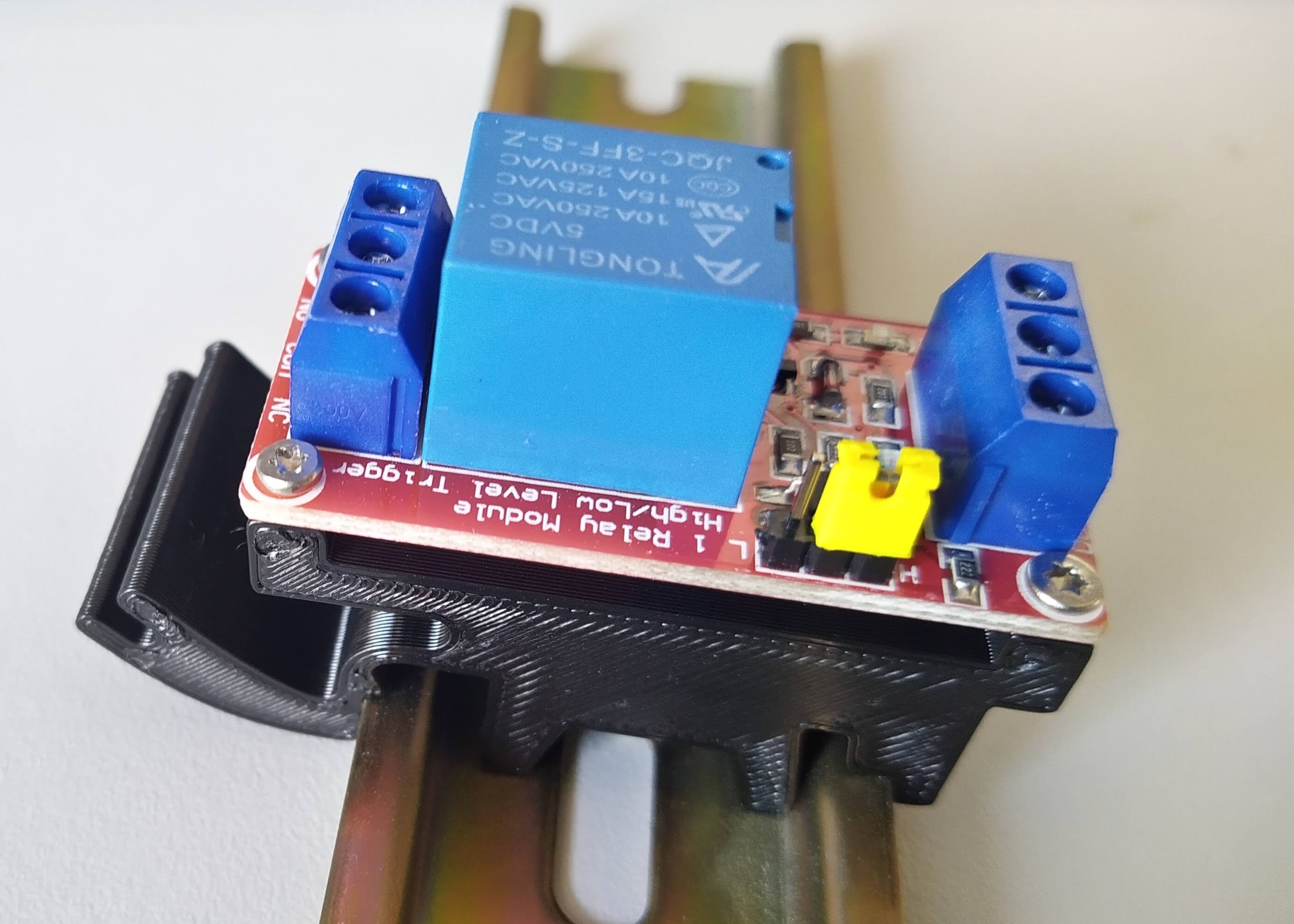 DIN rail holder for cheap Chinese relay