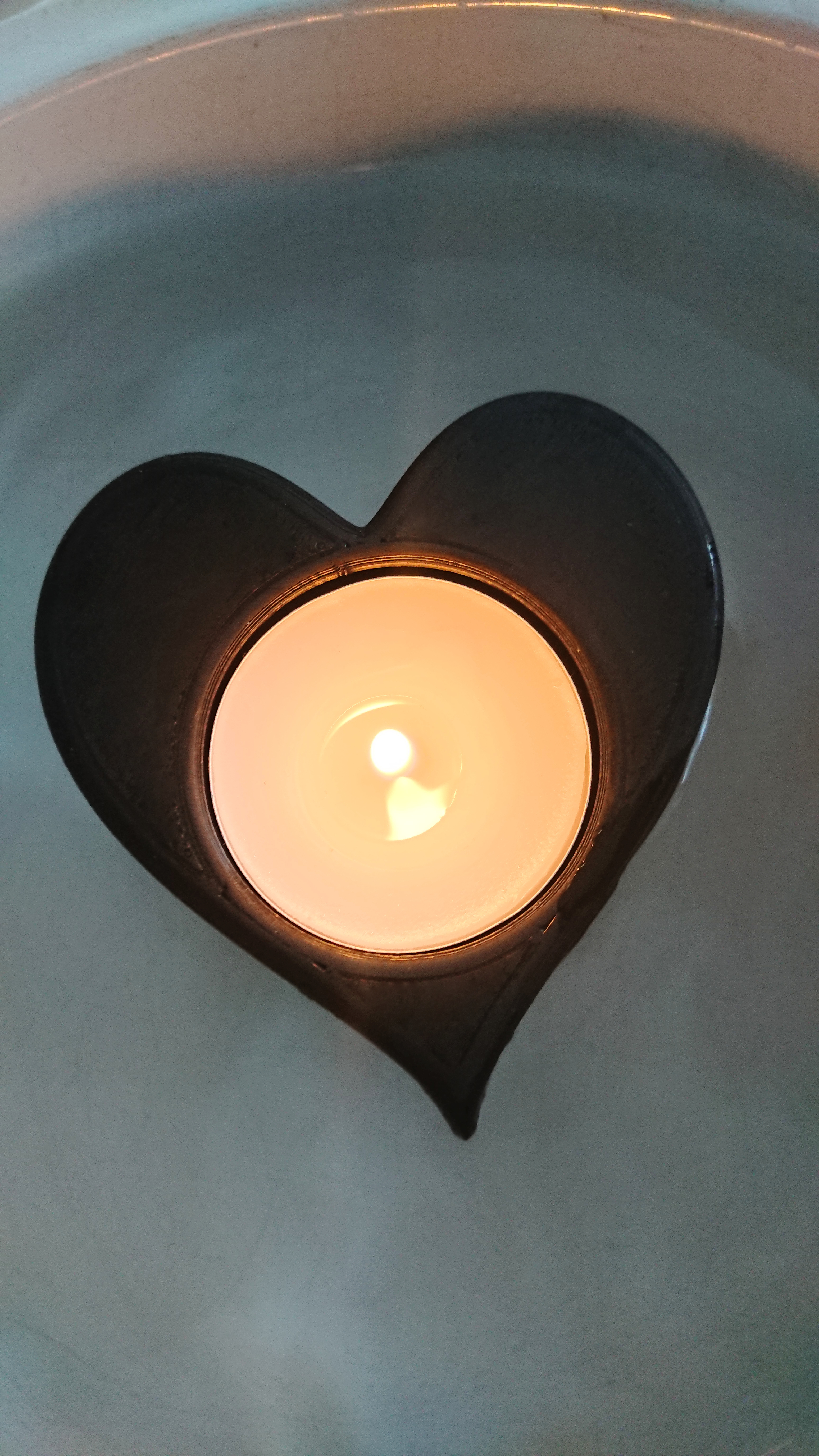 Heart love tealight candle holder