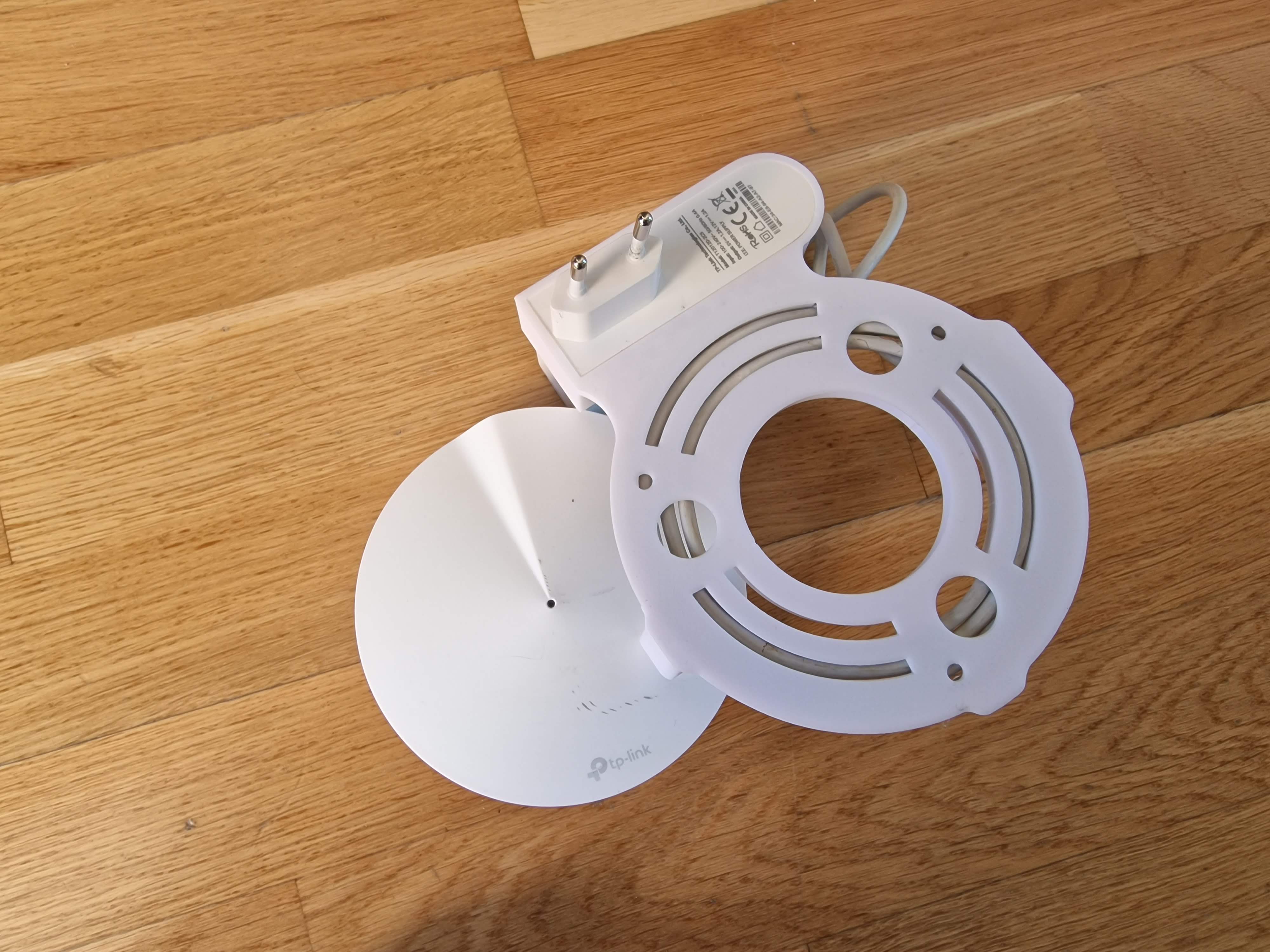 Miniatura 4 do modelo 3D Tp-Link Deco M5 / P7 Socket Holder