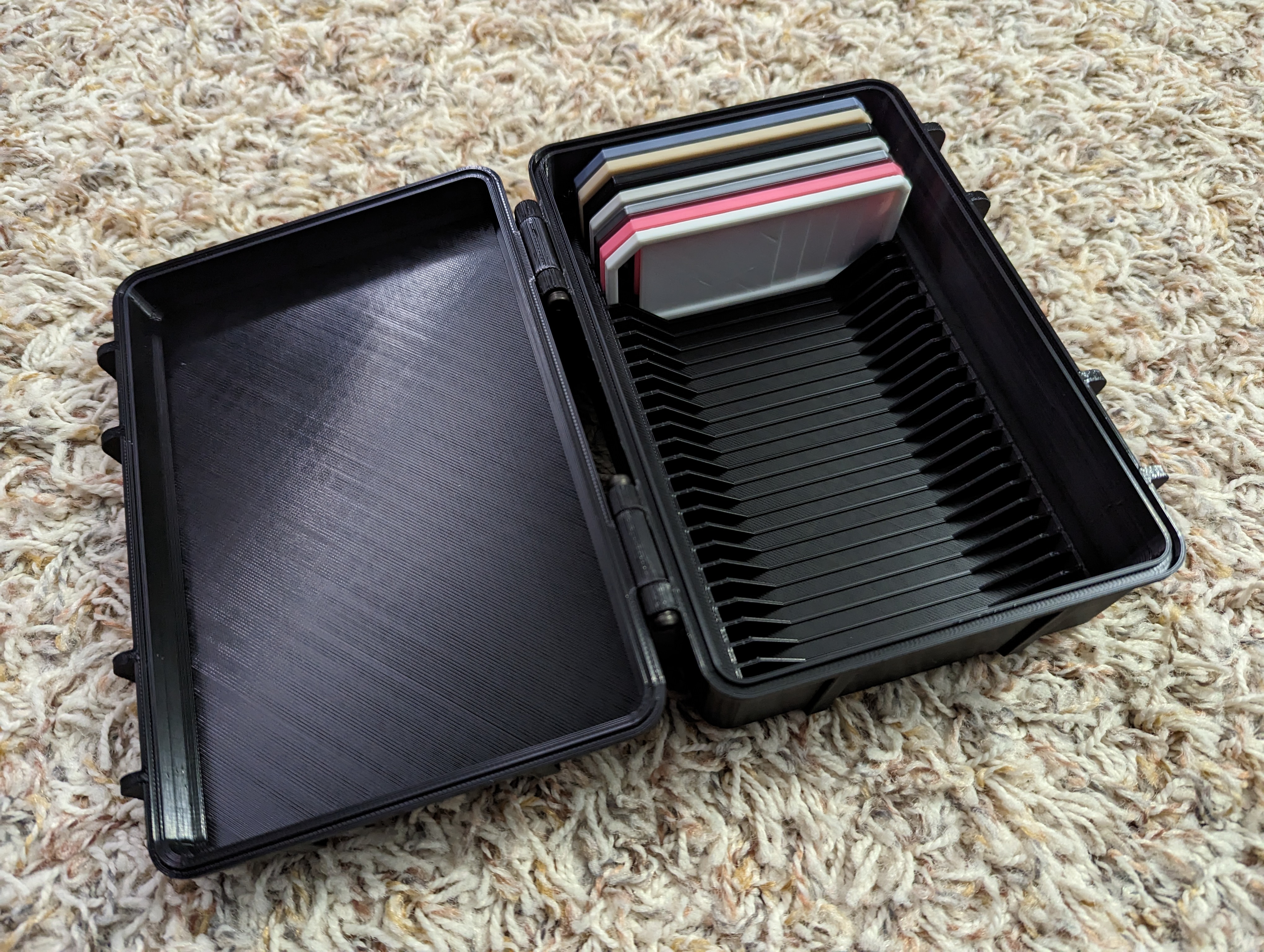 Miniatura 2 do modelo 3D Filament sample insert for rugged box