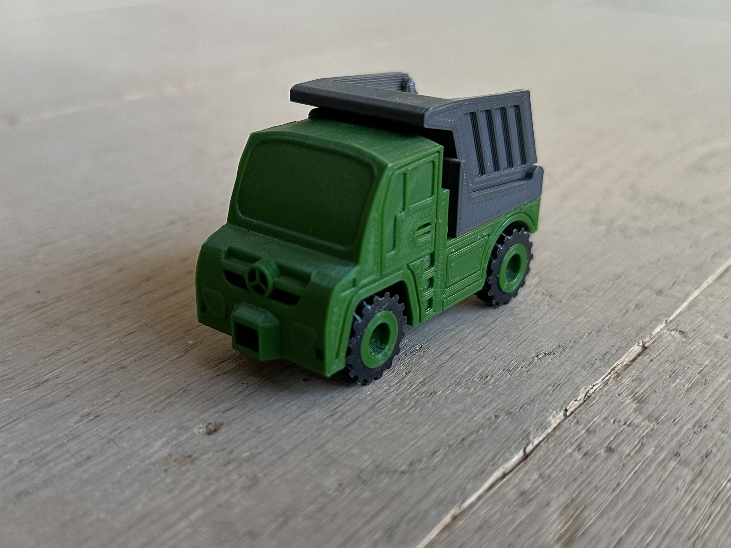 Unimog Truck - Working Toy Car