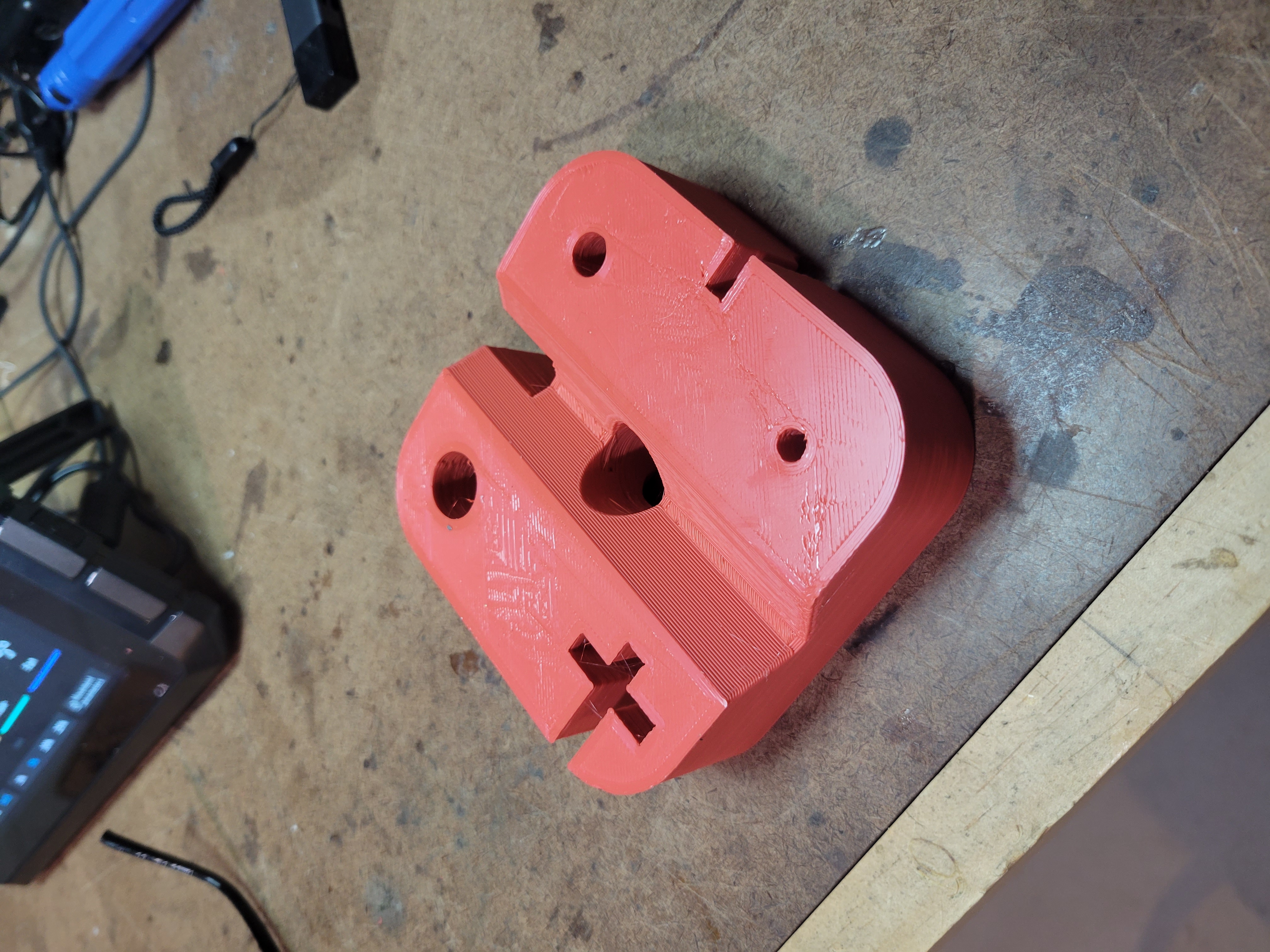 Miniatura 2 do modelo 3D Gun smith bench block