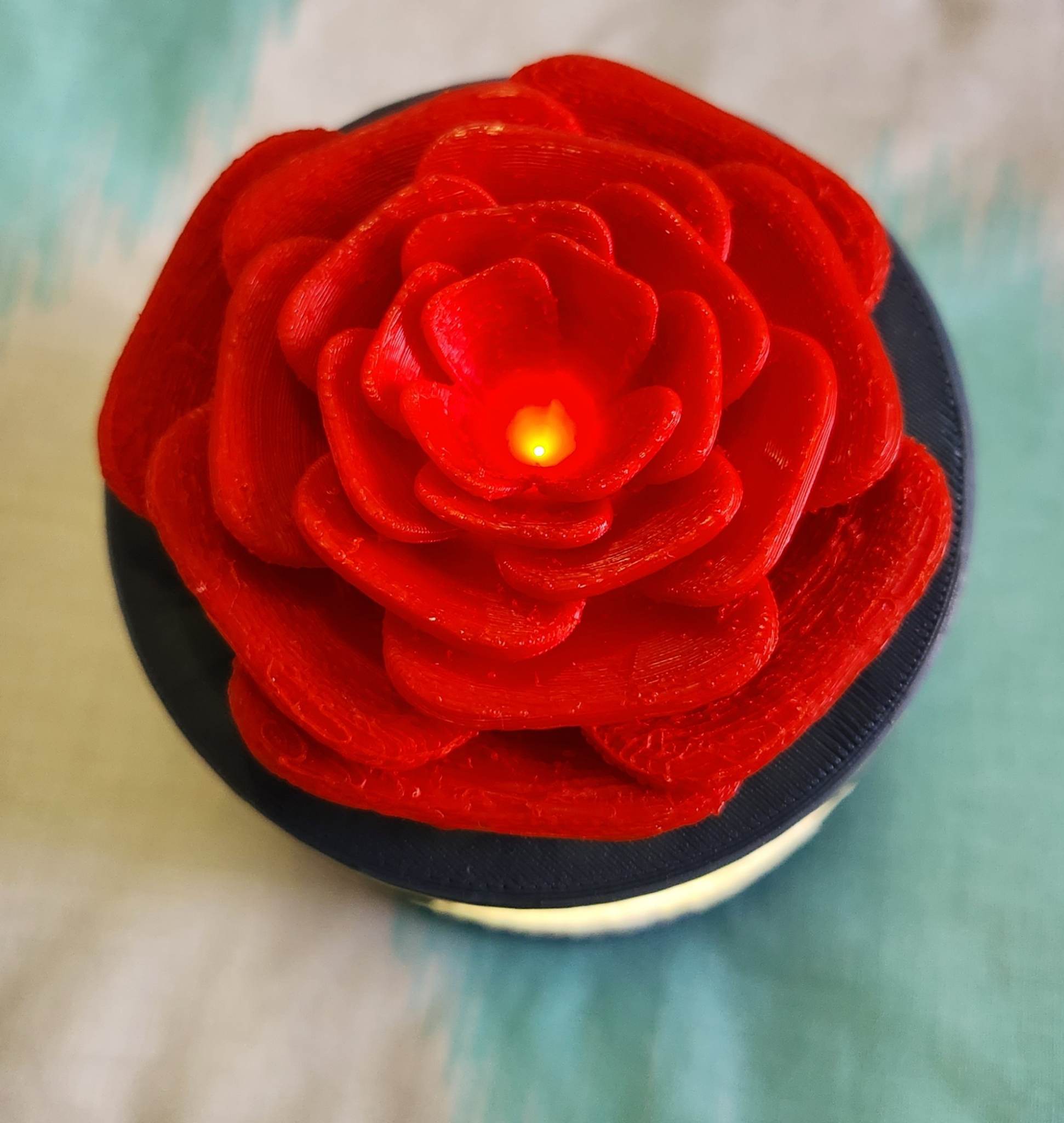 Valentines Lithophane LED Tea Light Holder by WardHill3DP Download