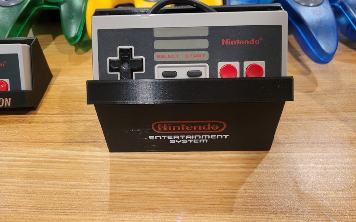 Miniatura 2 do modelo 3D NES Controller Wall Mount v1