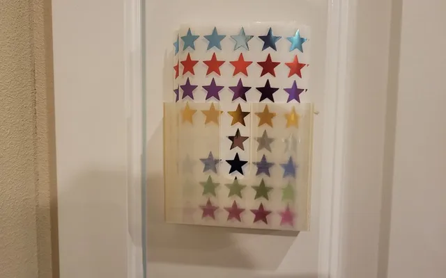 Notepad or Sticker Sheet Wall Mount