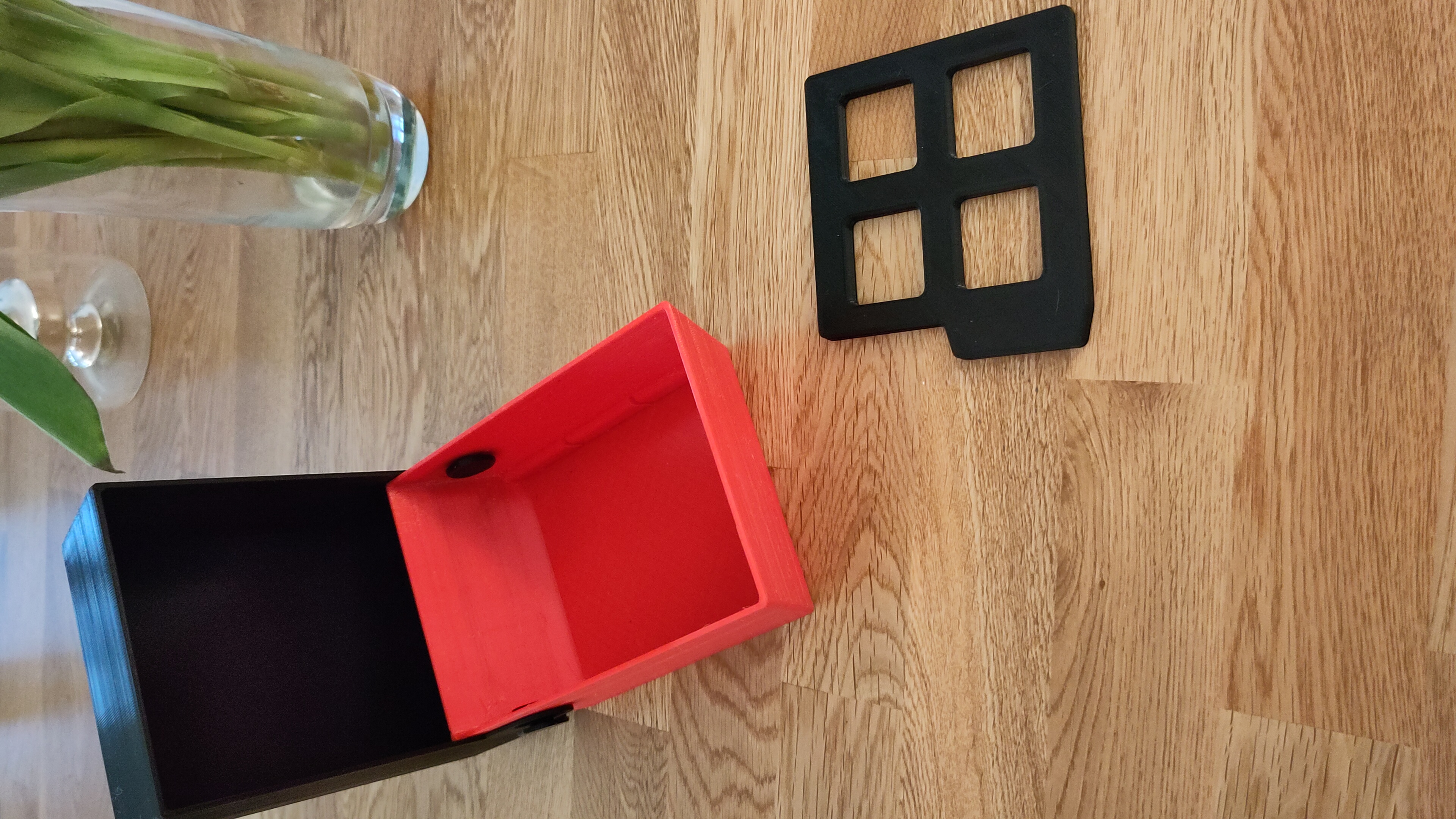 Miniatura 2 do modelo 3D Floppy Disk Storage Case