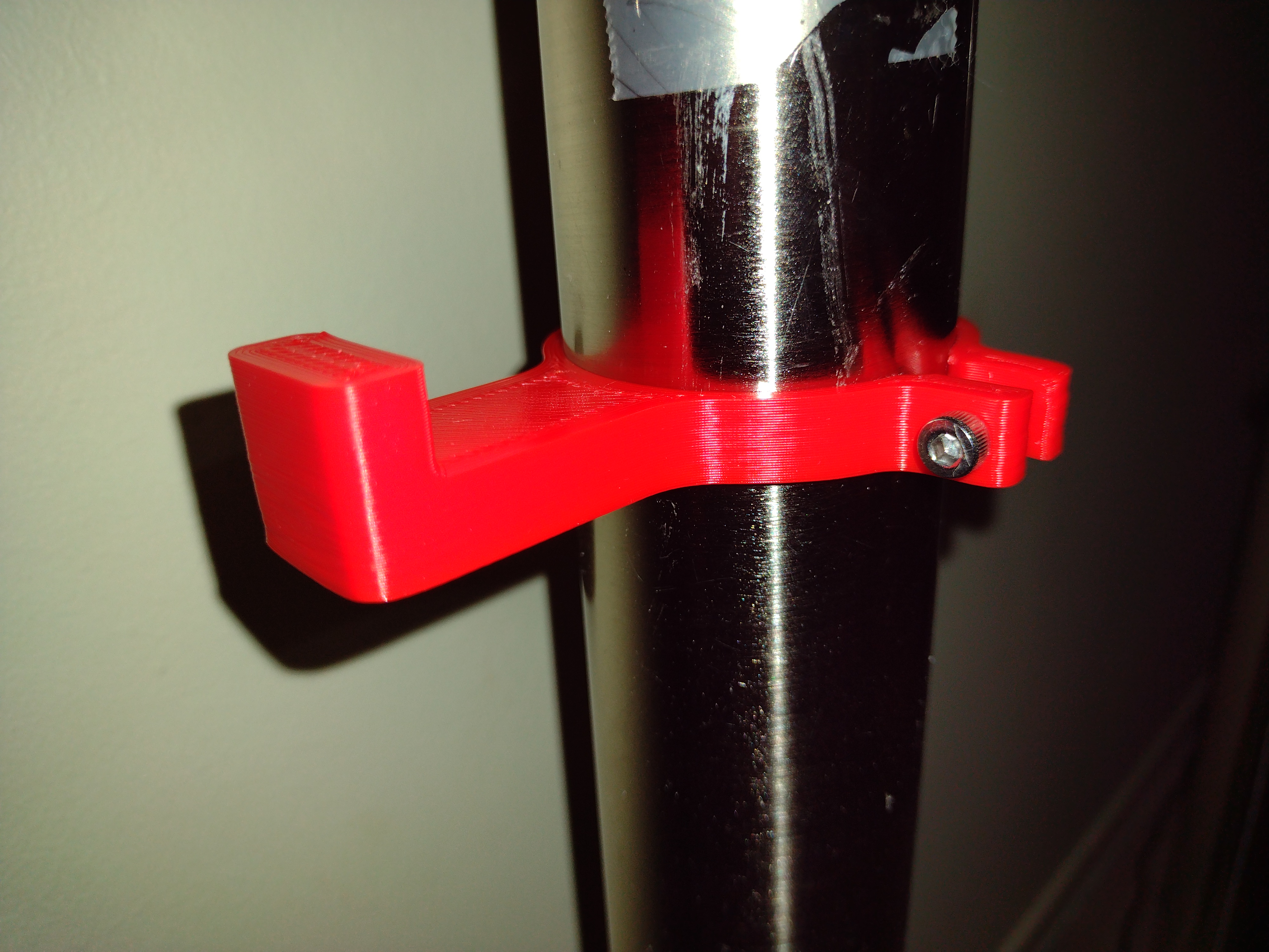 Headphones Hook for Round Table Leg