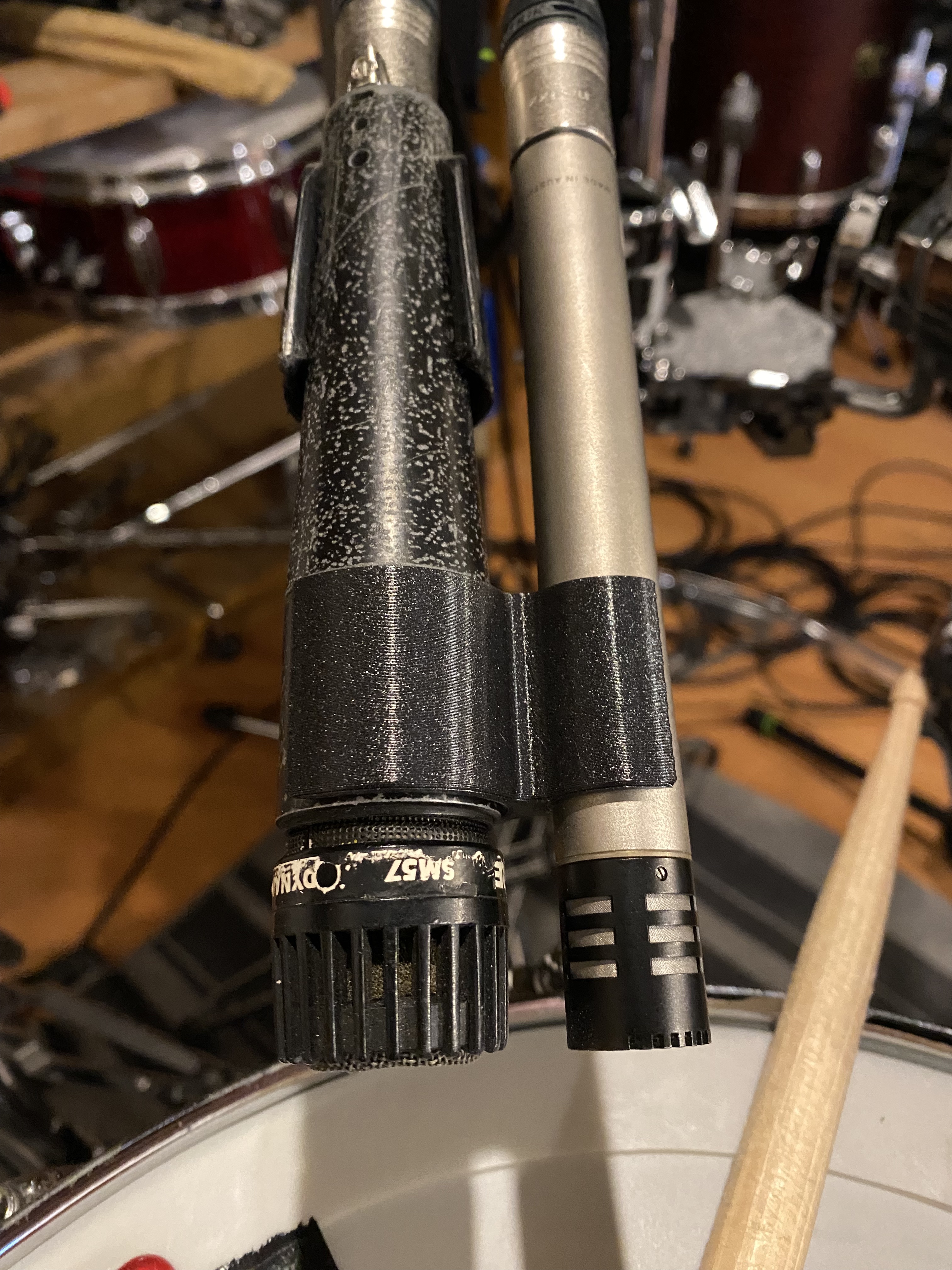 Shure SM 57 - AKG C451 Clip
