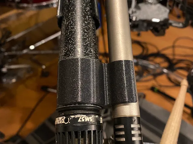 Shure SM 57 - AKG C451 Clip