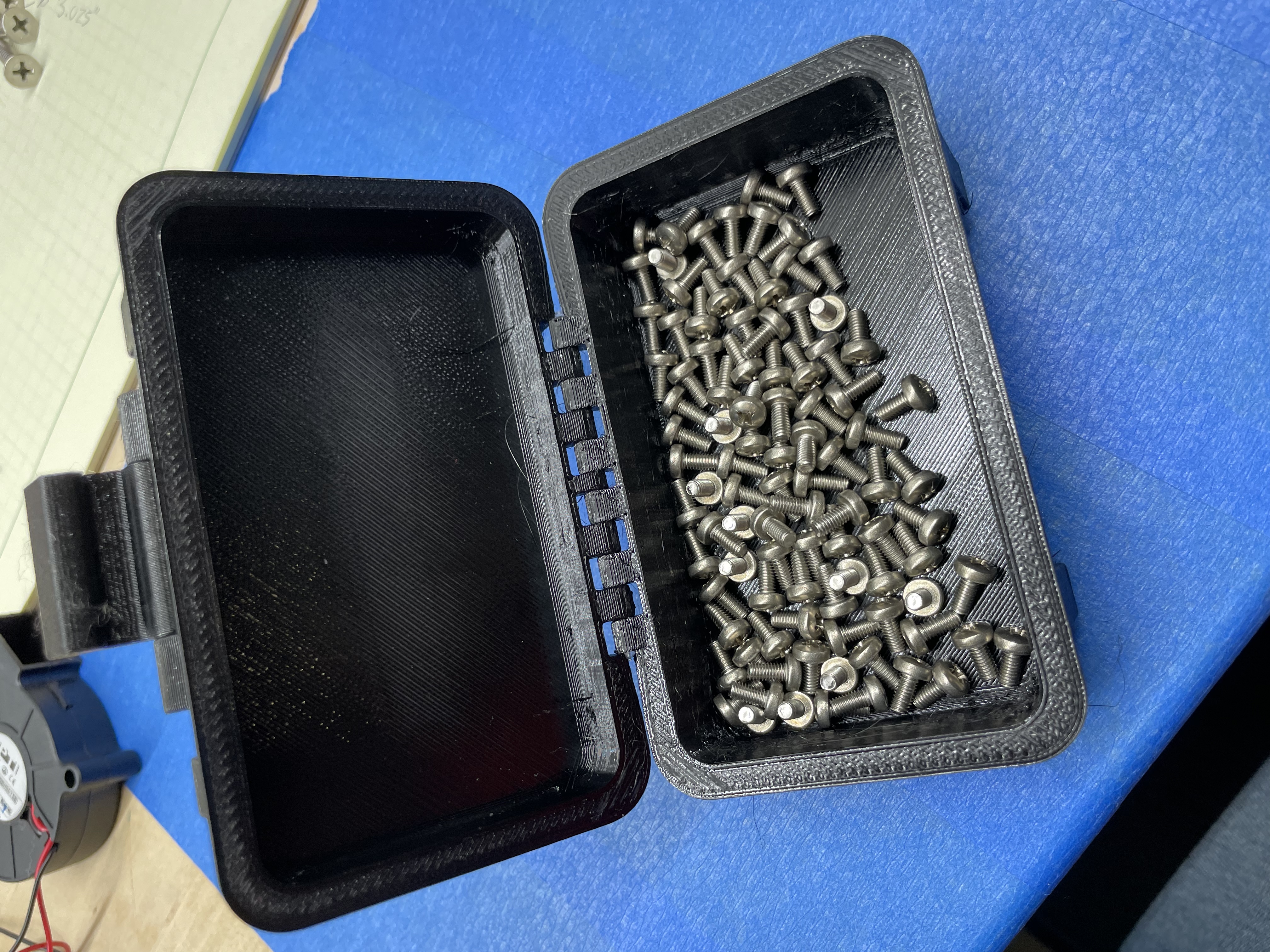 Miniatura 6 do modelo 3D Magnetic Stacking Box