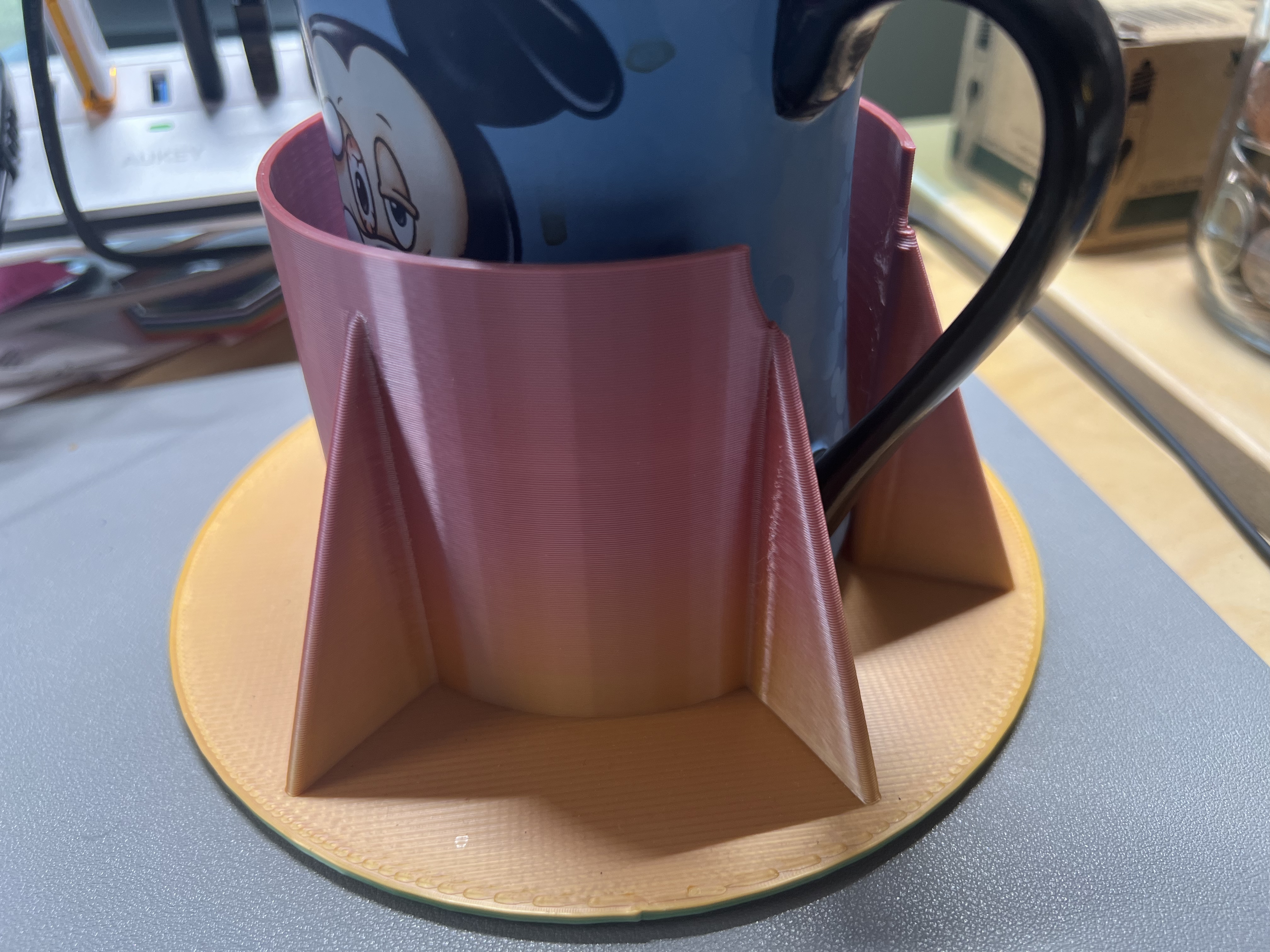 Beverage Spill Preventer/Mug Holder