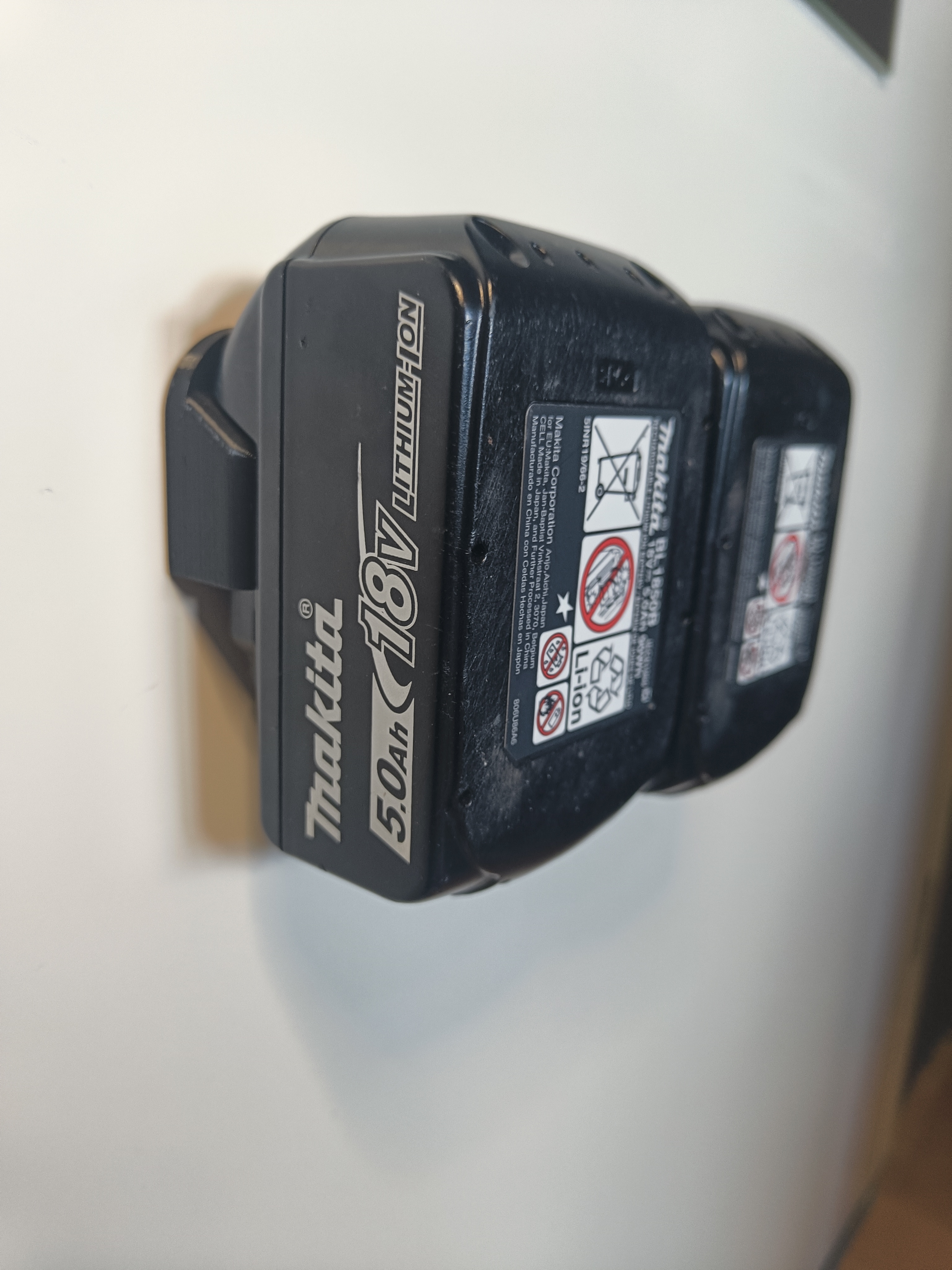 makita 18v battery holder