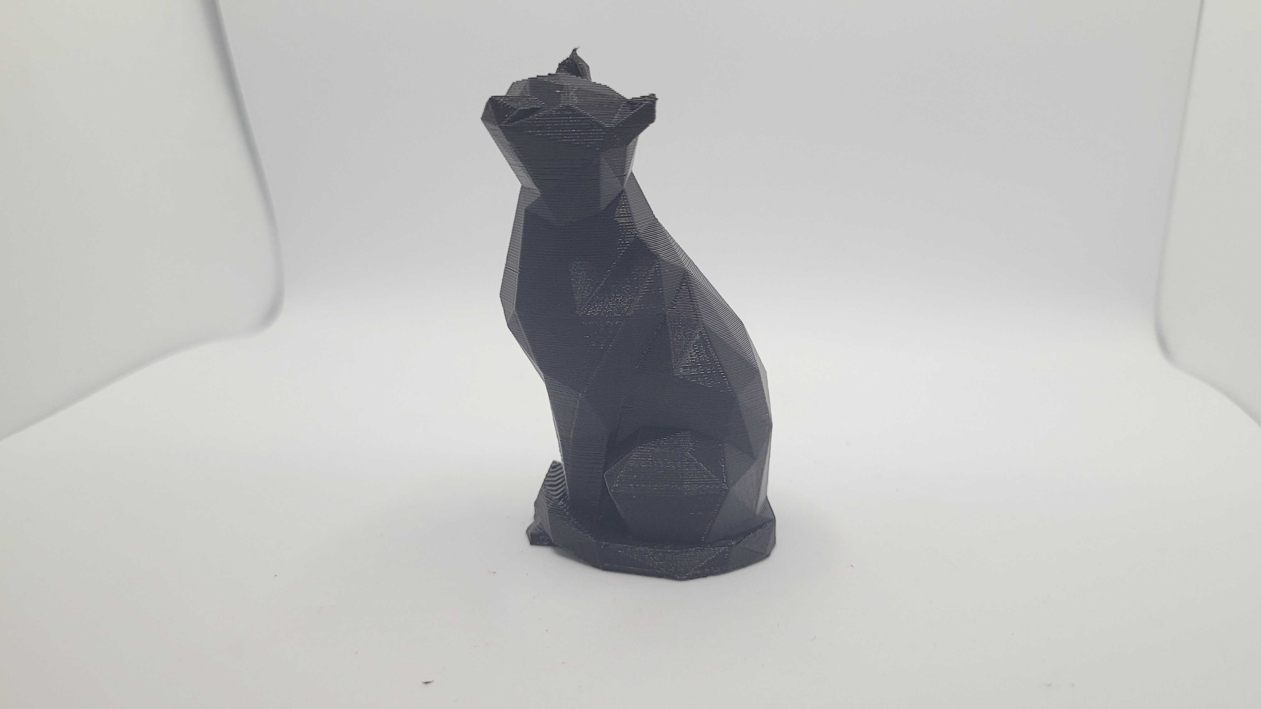 Lowpoly sitting cat - remixed