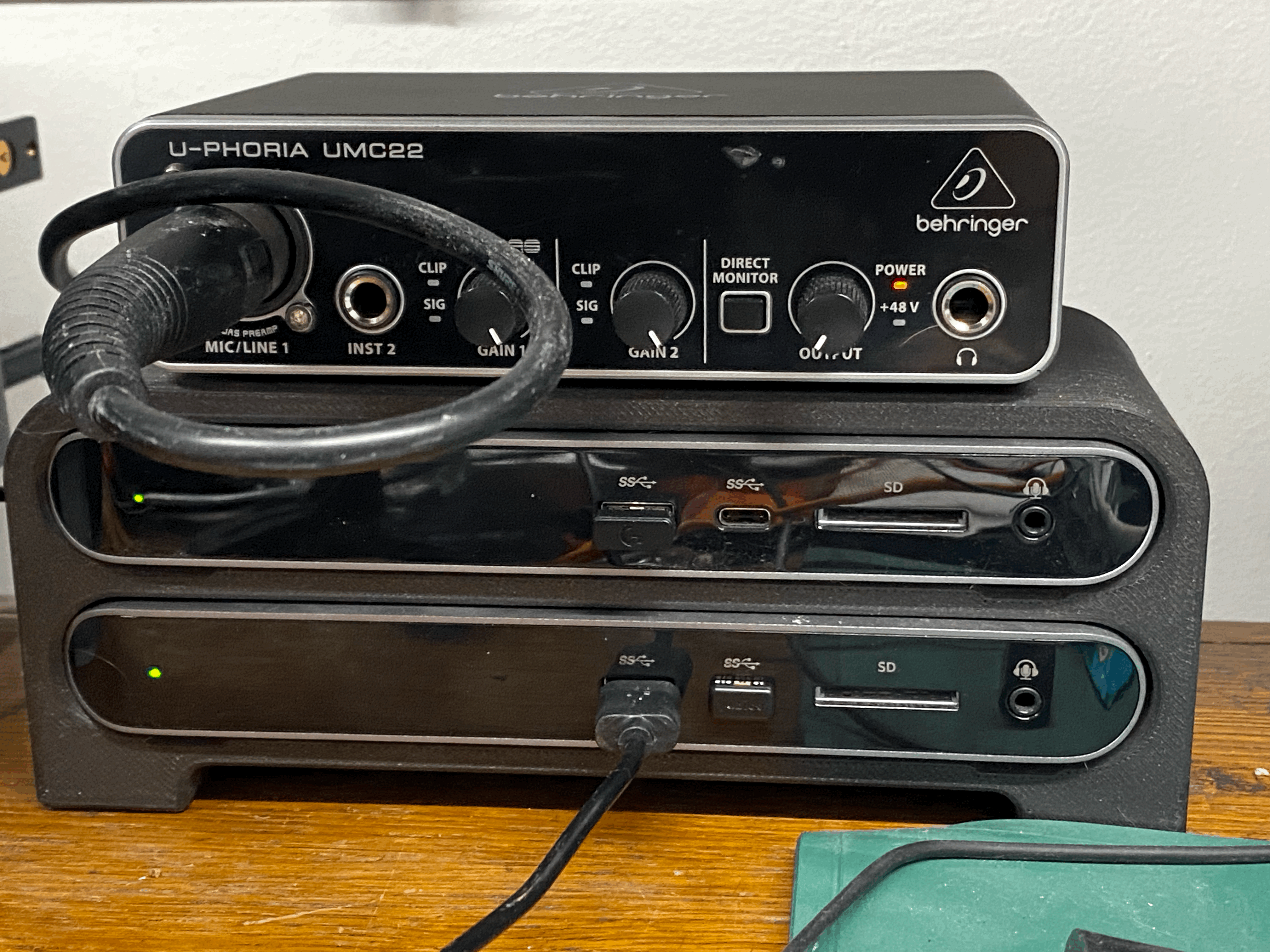 Dual Belkin Thunderbolt 3 Pro dock