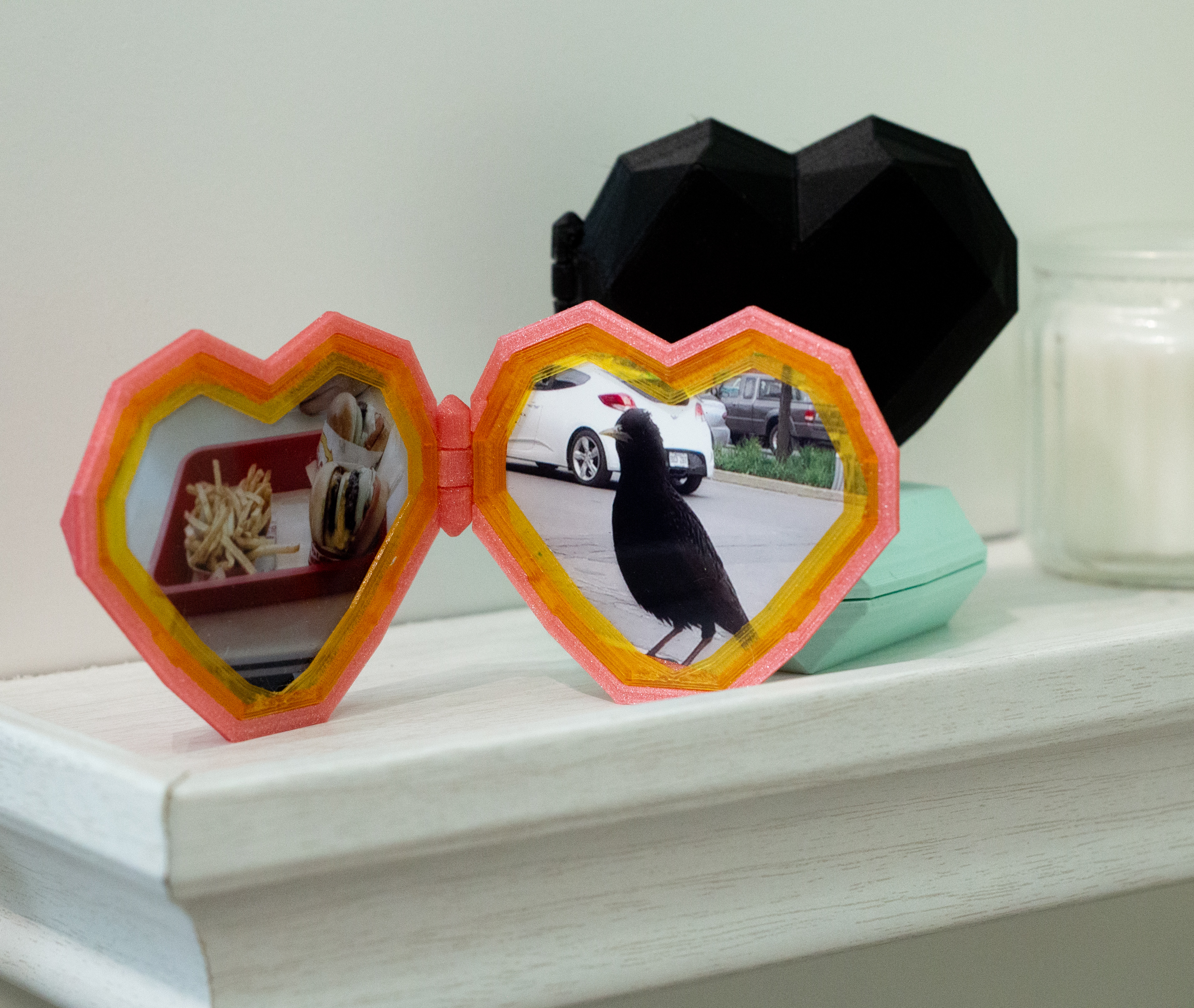 Miniatura 5 do modelo 3D Valentines' Low Poly Locket