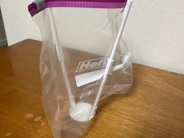 Gallon/Sandwich Bag Holder