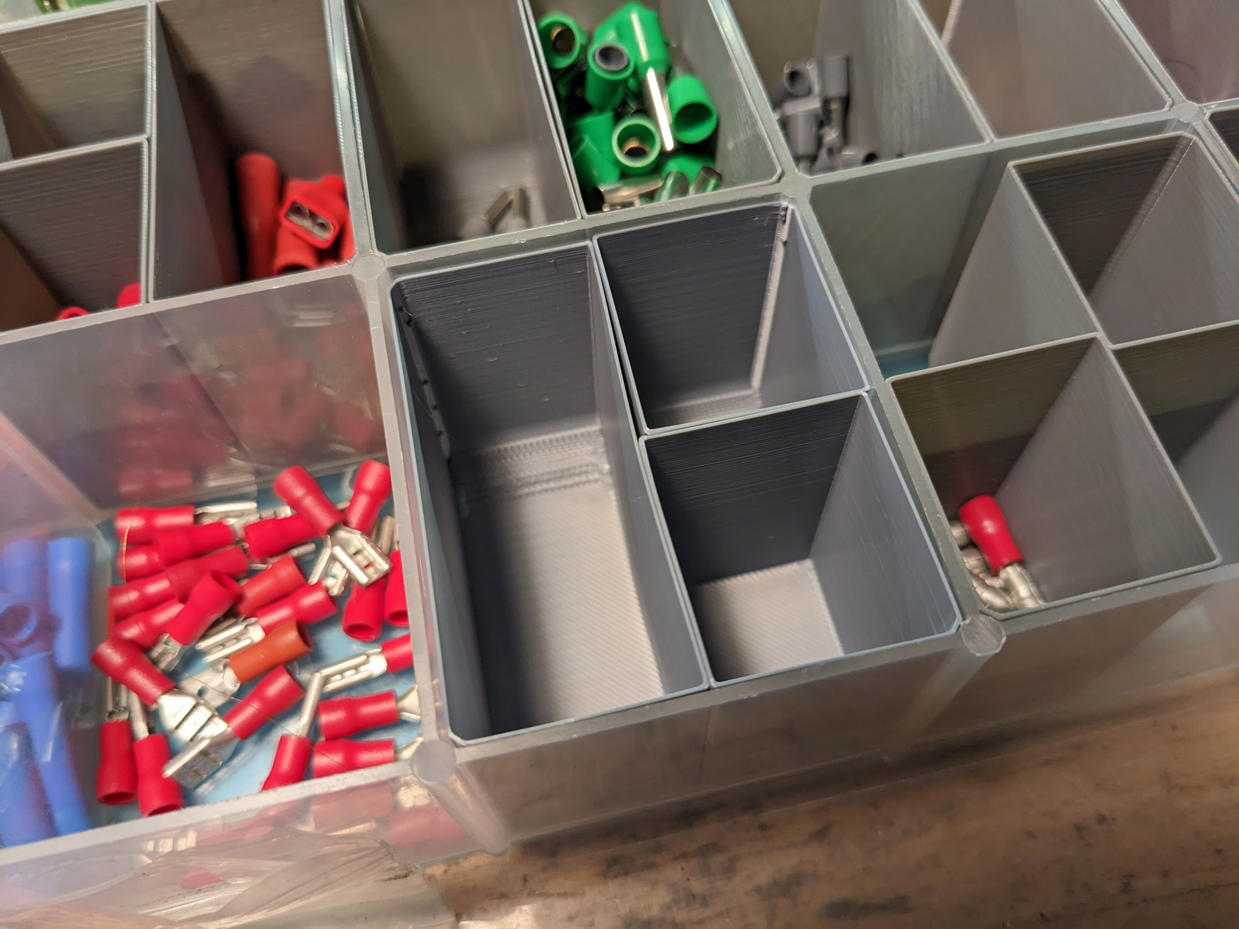 Divider for Perel OMRC13 organizers