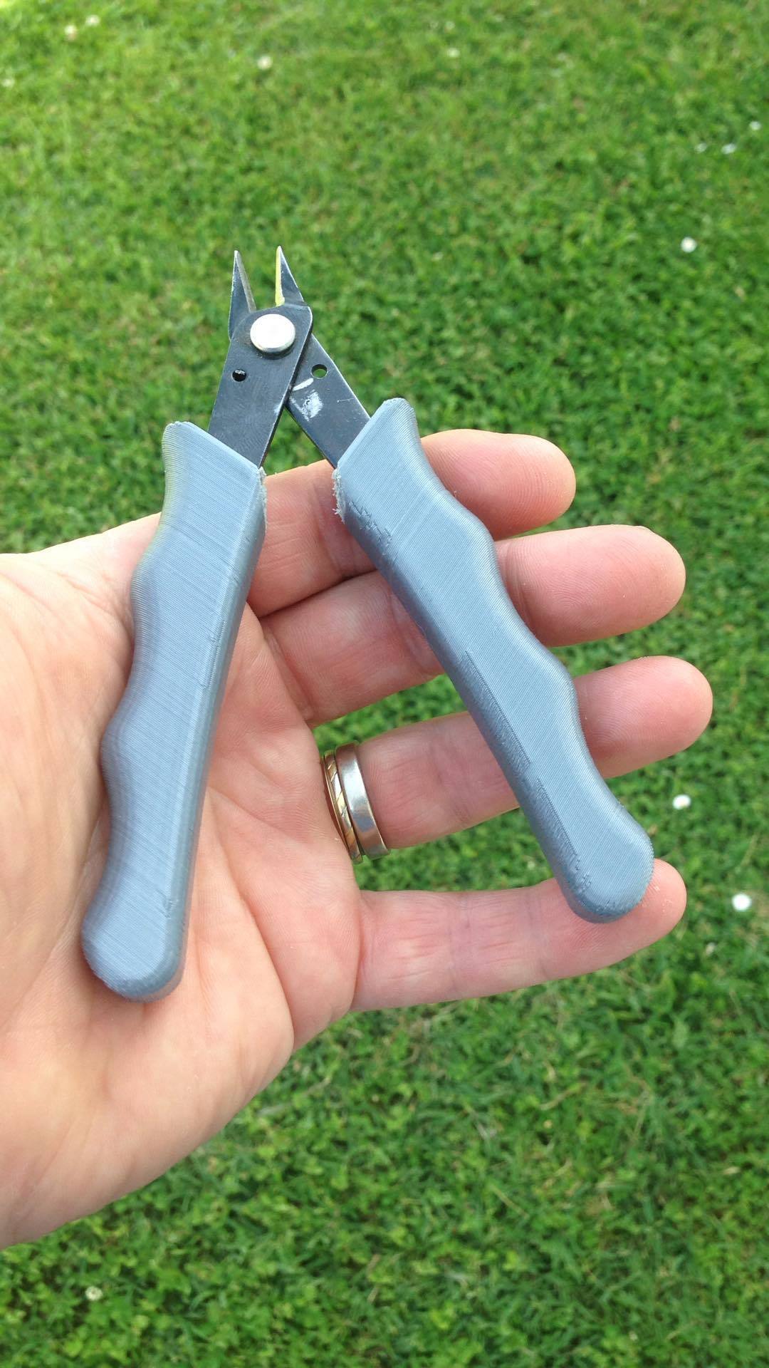 Grip pliers