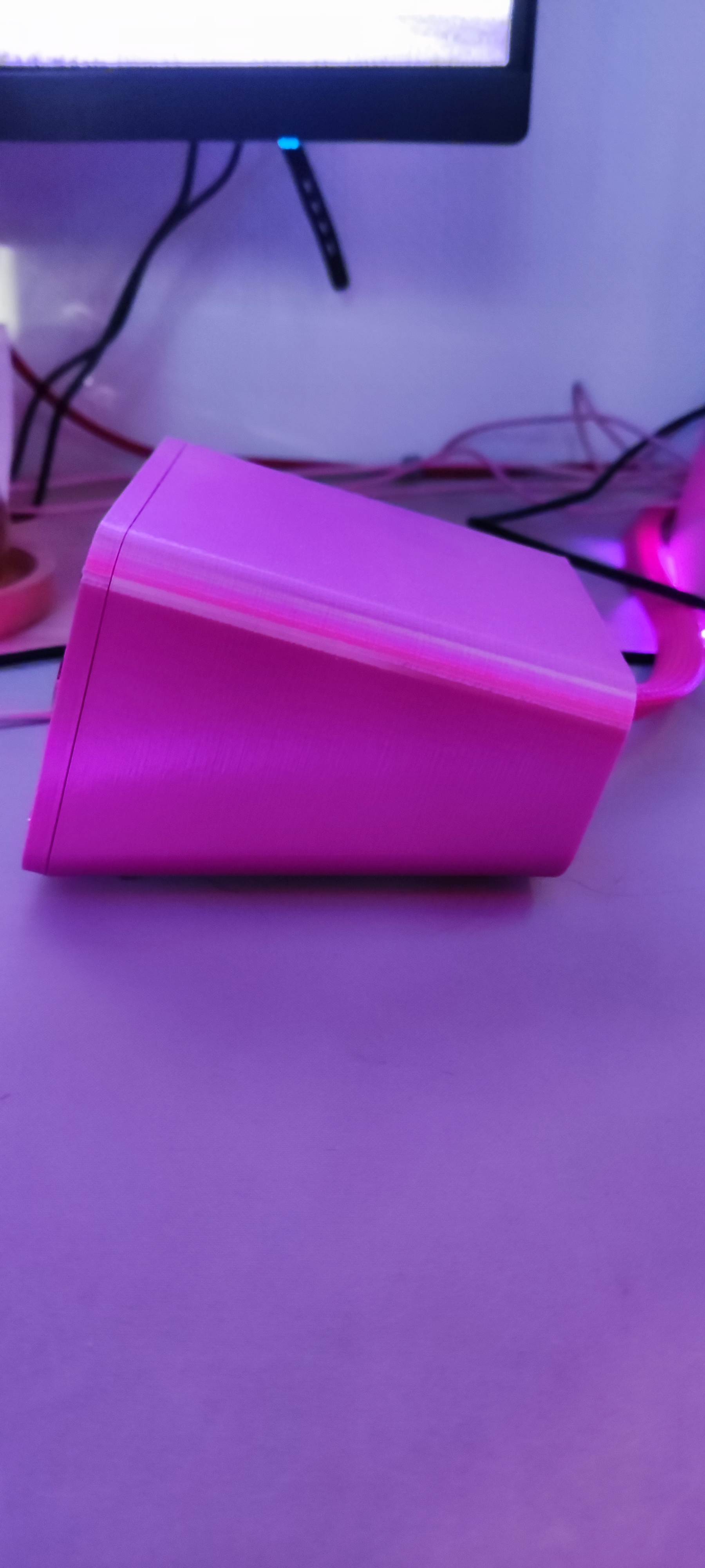 Miniatura 2 do modelo 3D Pink PC Start Button