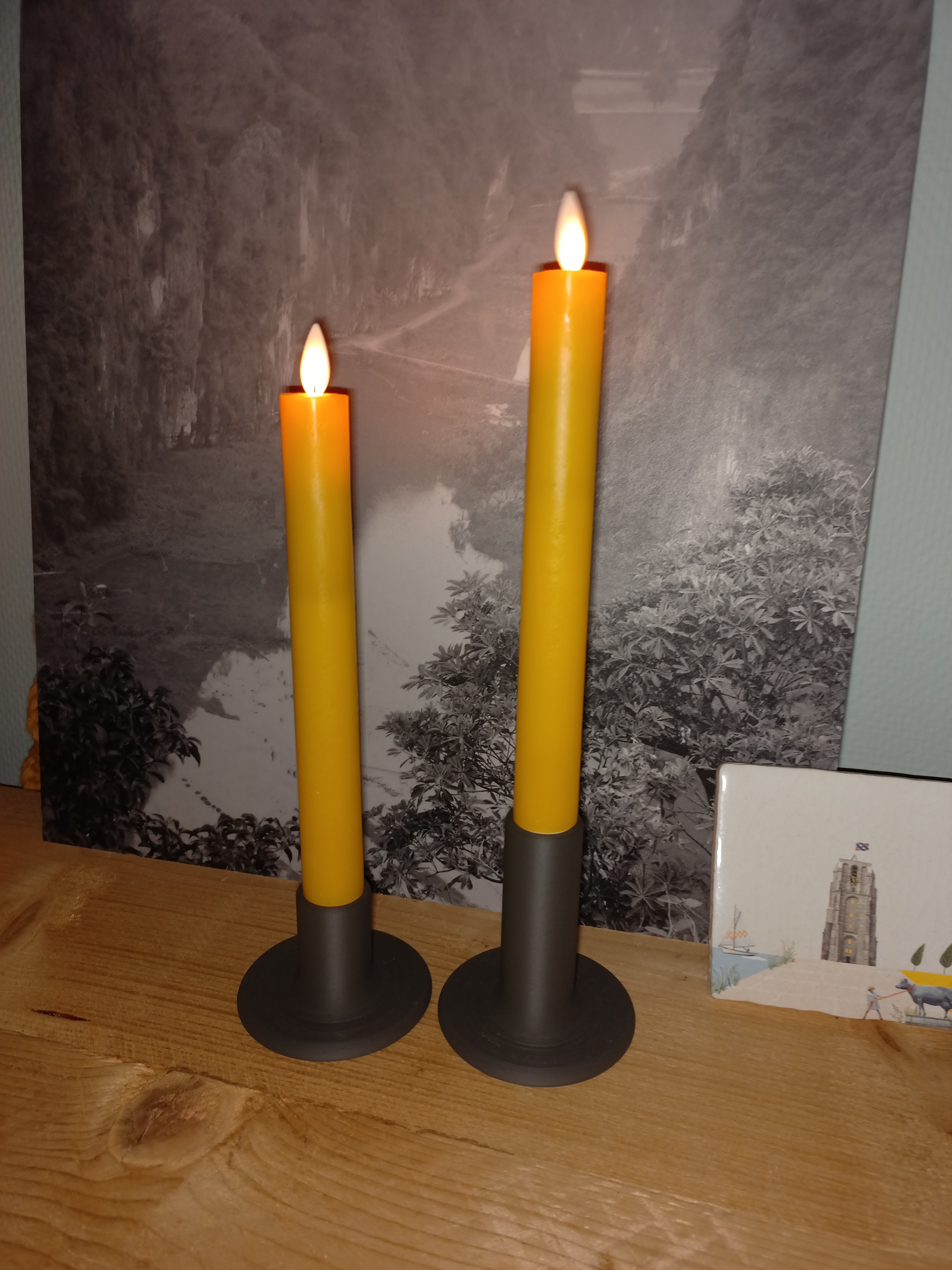 Modern candle holder for electric candles