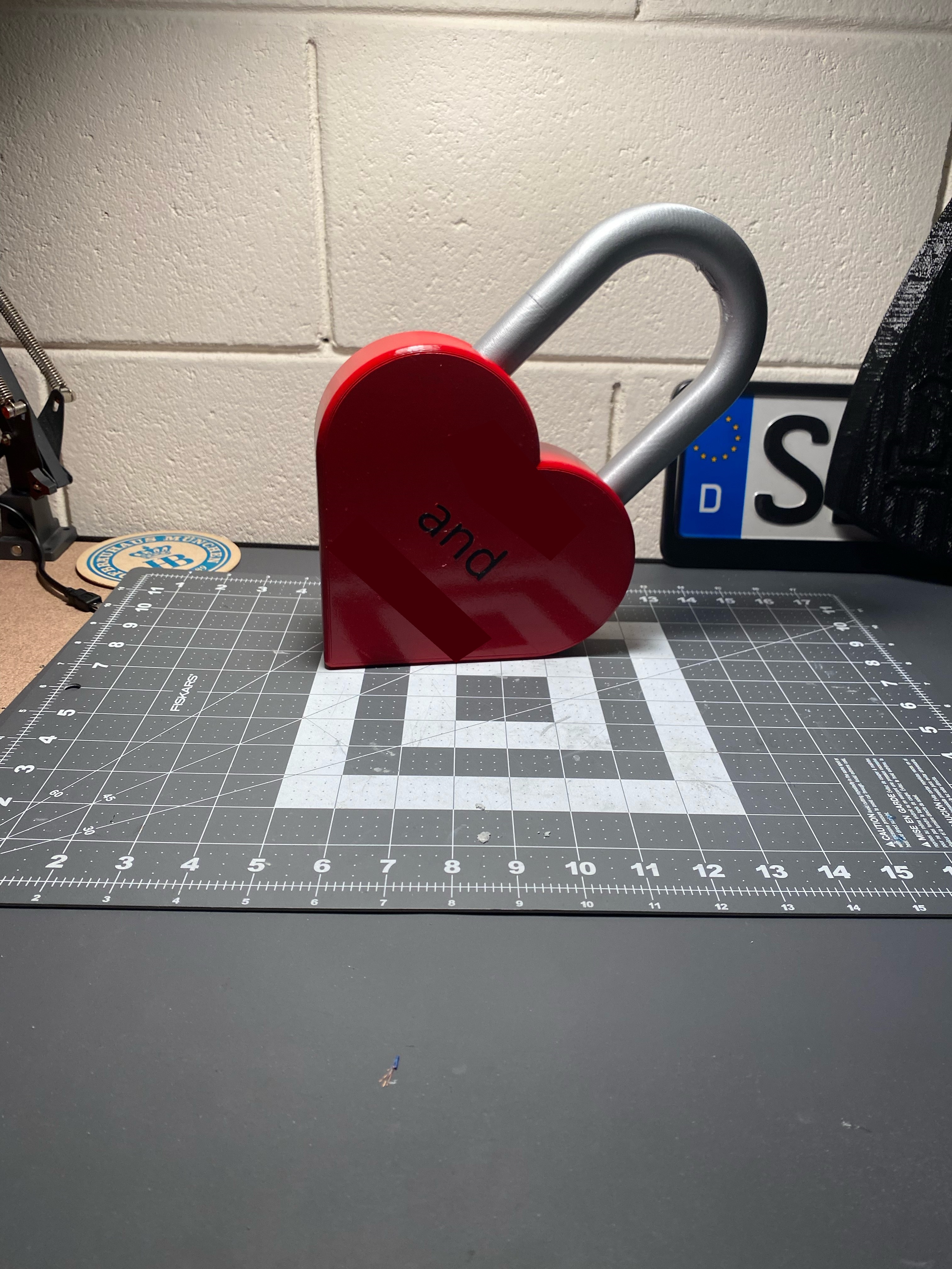 Miniatura 2 do modelo 3D Giant Heart Lock