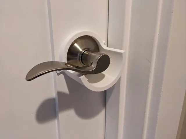 Child-proof door handle with fusion file