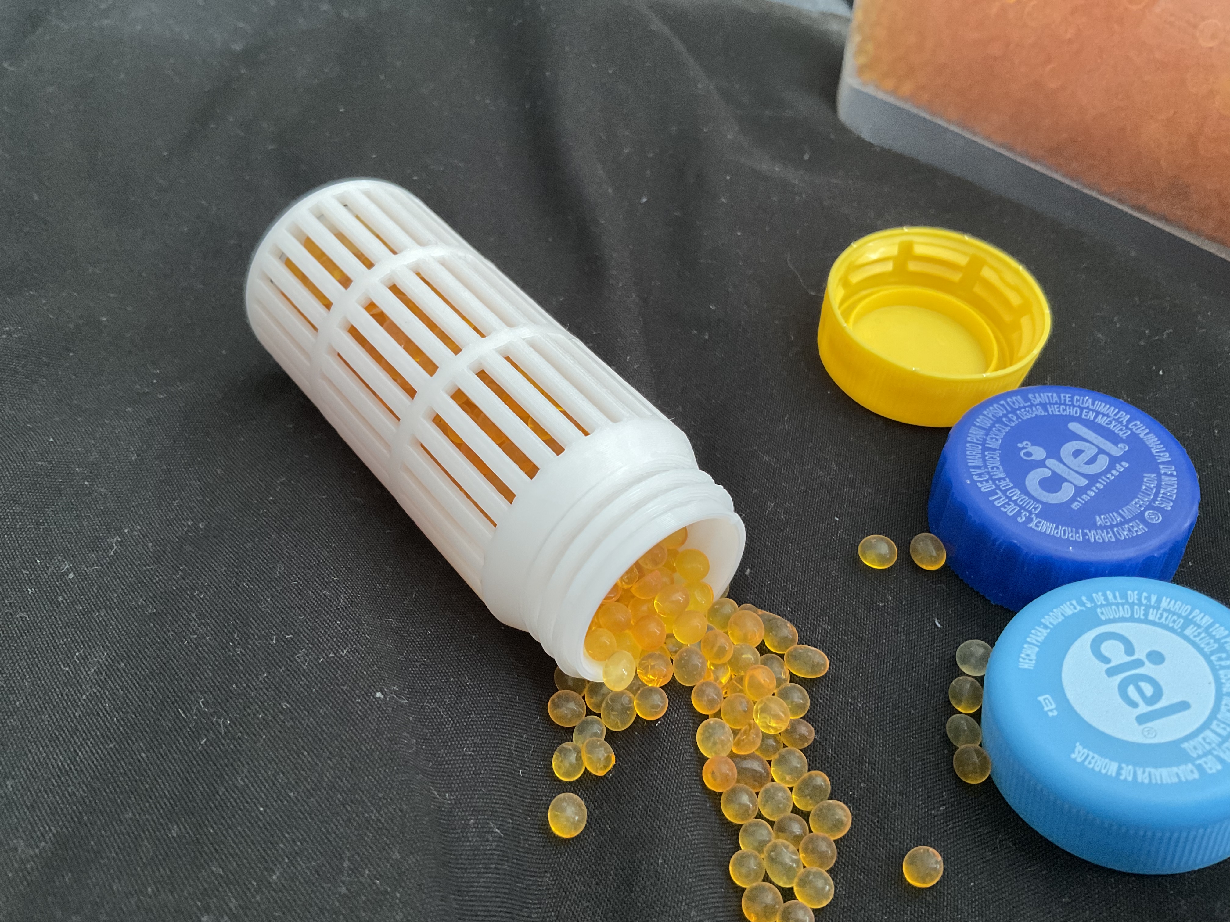 Miniatura 2 do modelo 3D Bottle cap for your projects .stepe