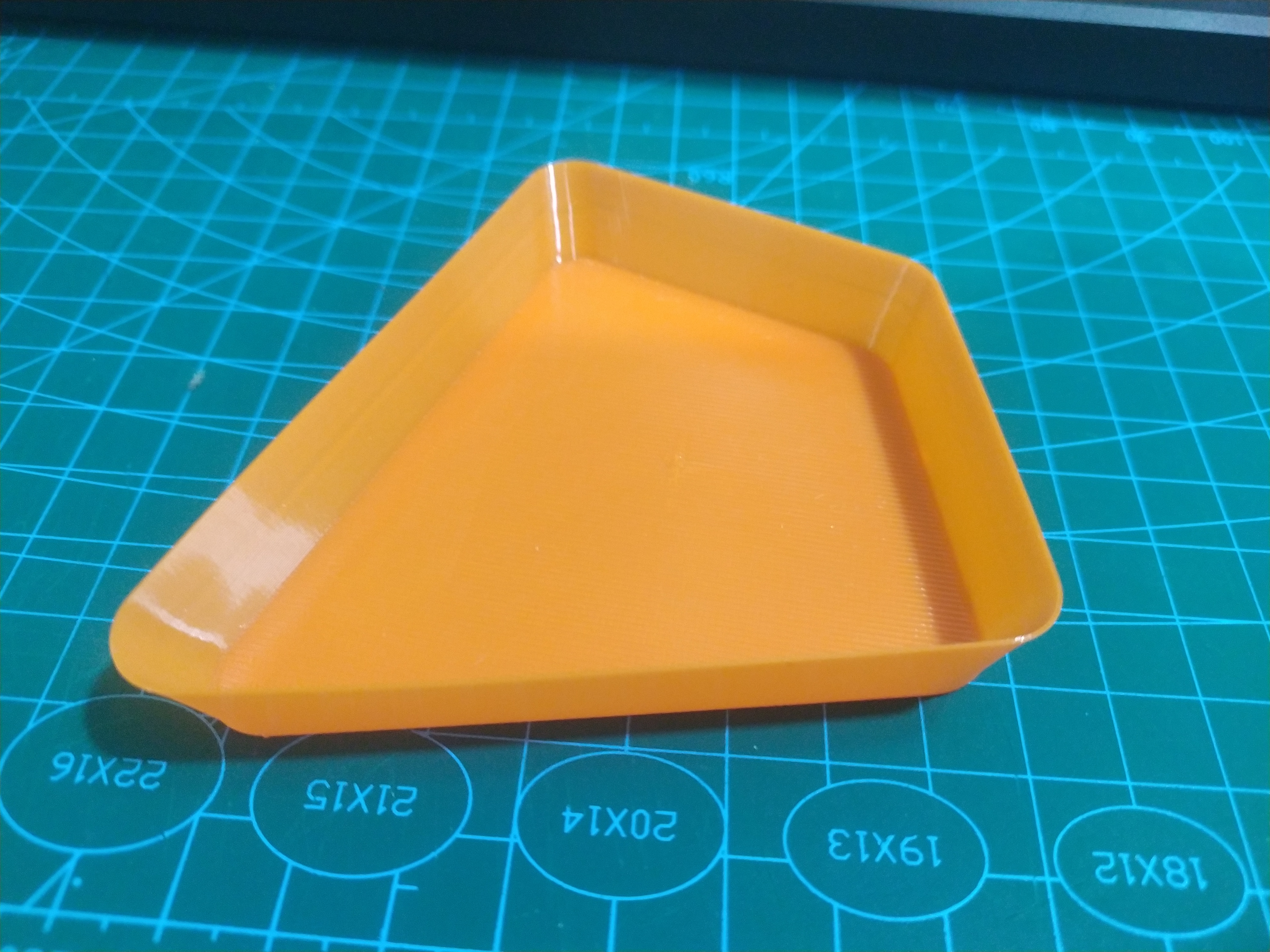 Miniatura 2 do modelo 3D Stackable TPU Vase Token Tray