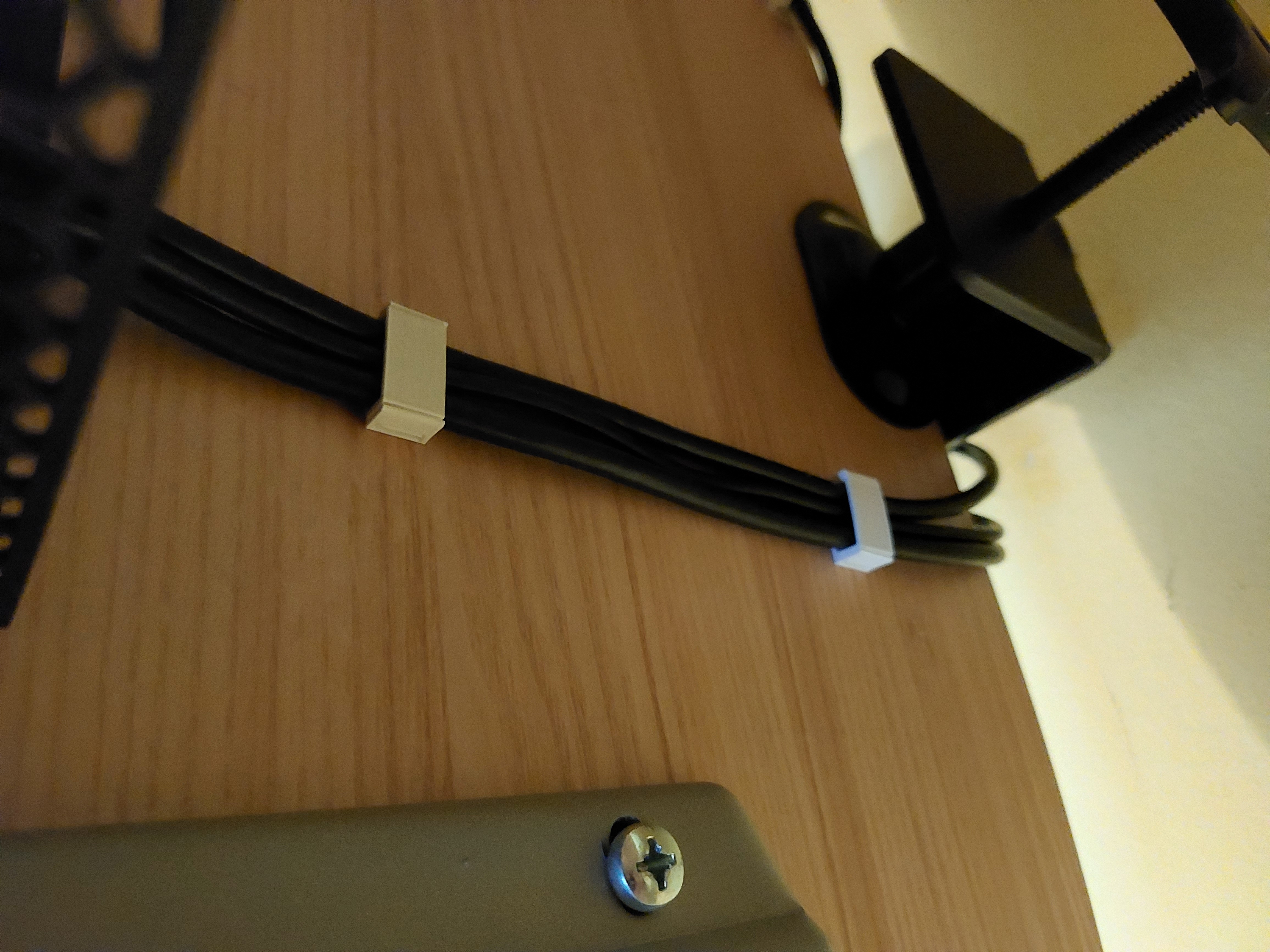 Cable clips for cable managment