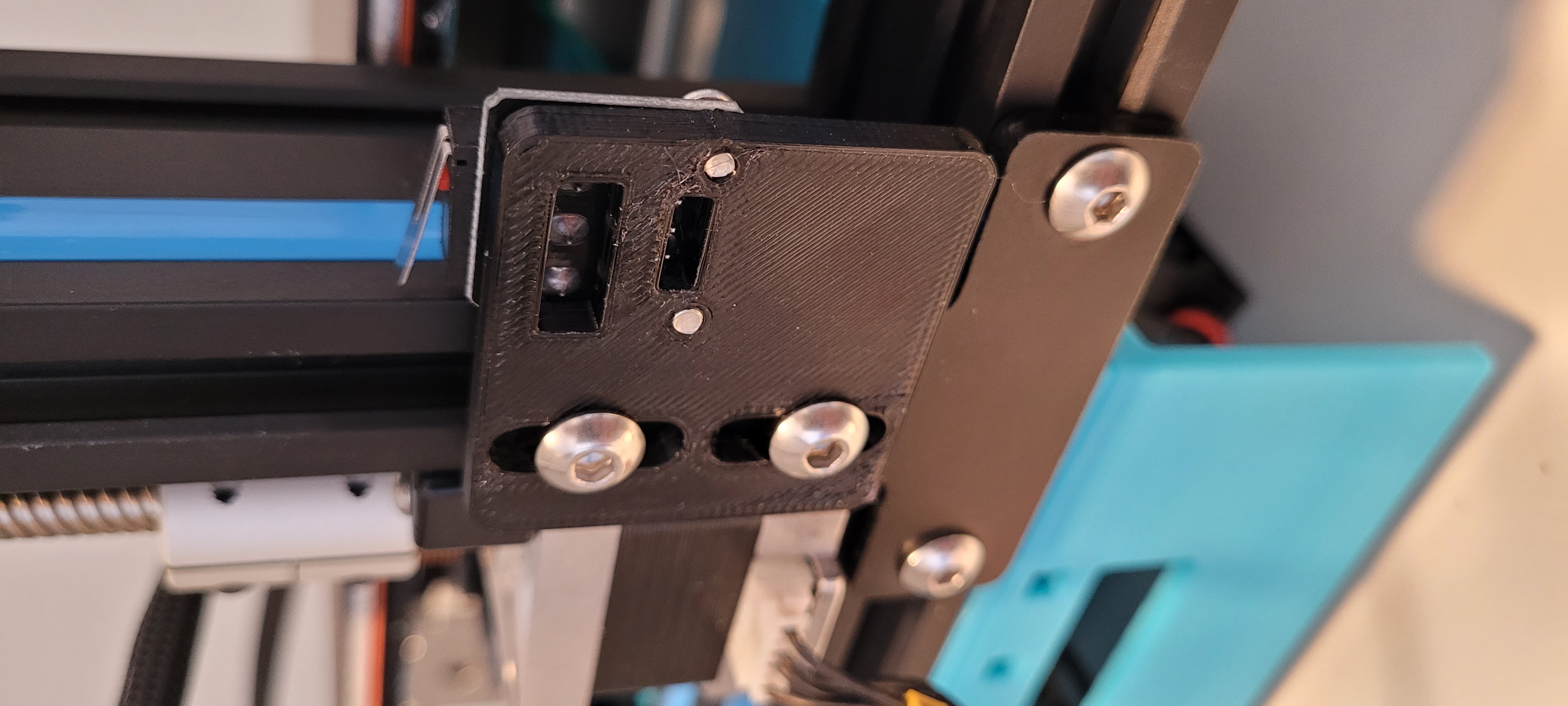 Adjustable Z-endstop bracket for CR-10(S)
