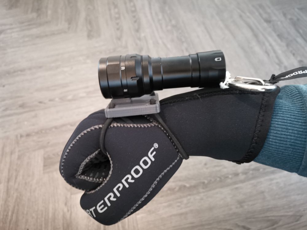 Bungee Goodman Handle for Wurkkos DL07 V3 (Scuba Diving Light)