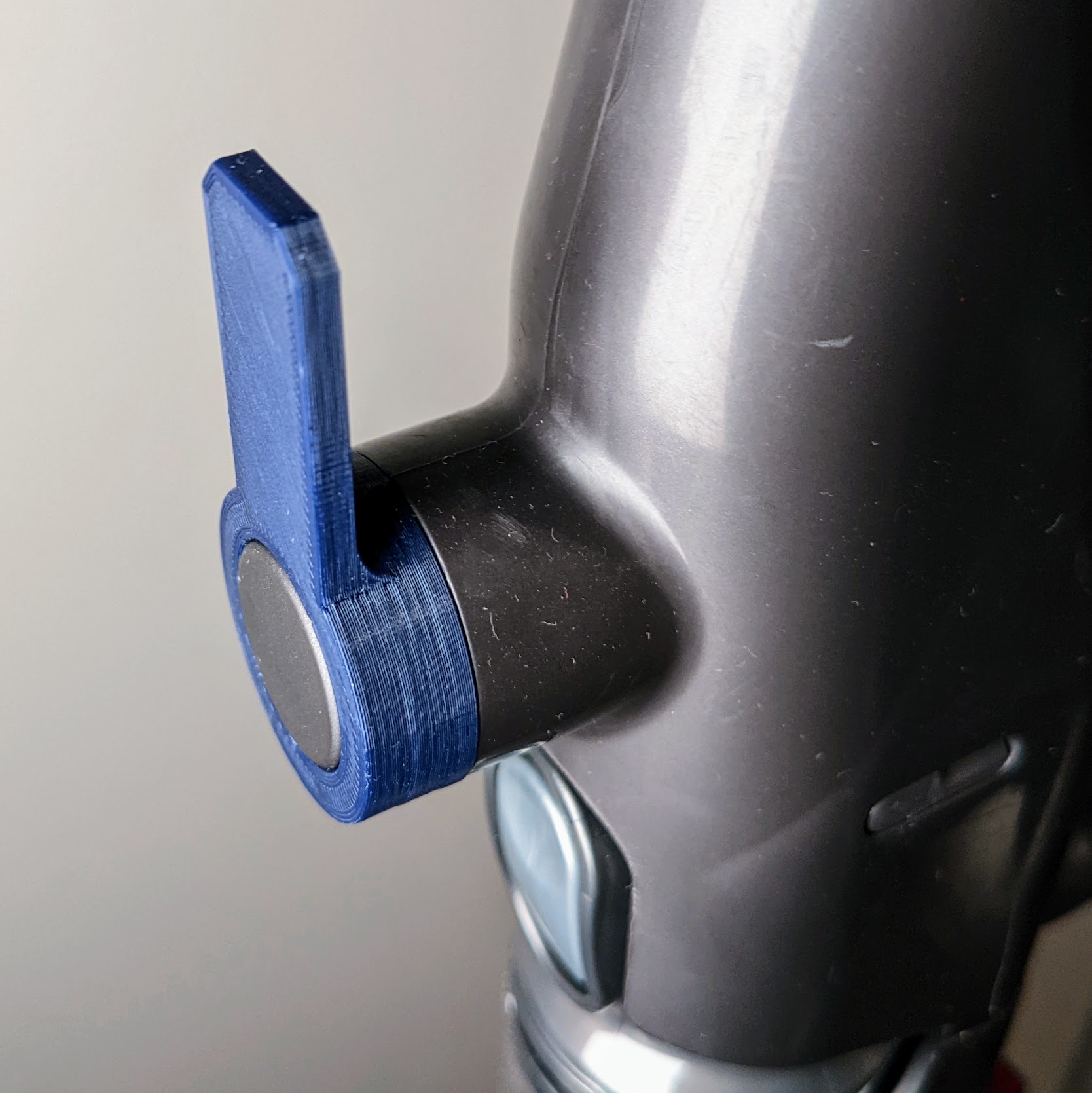 Dyson DC25 Power Cord Hook/Holder/Wrap (v2) by andrej Download free