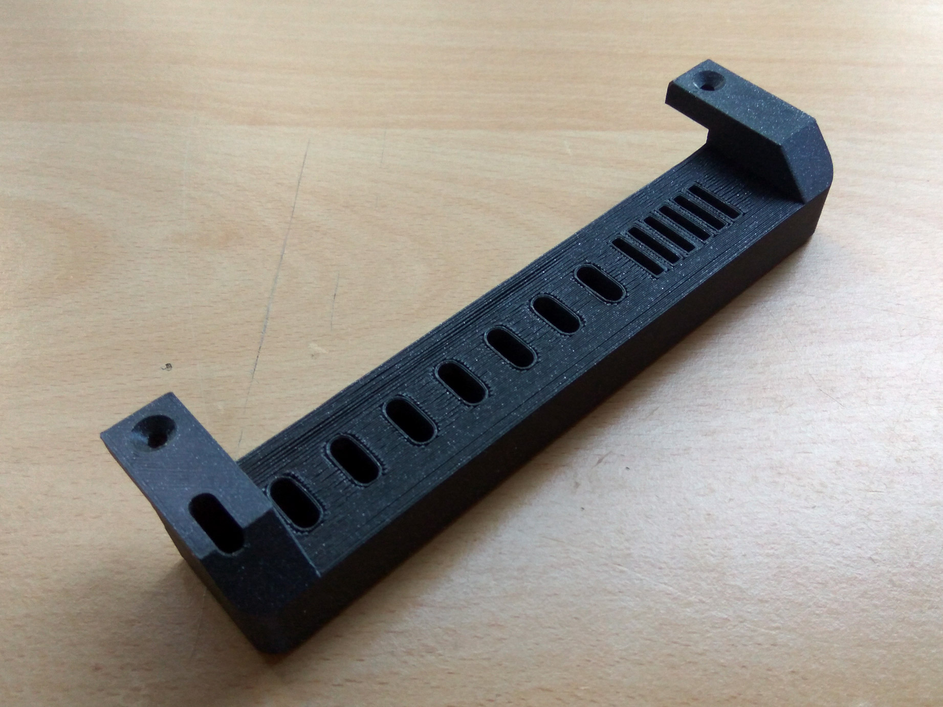 Miniatura 3 do modelo 3D USB & SD Card Holder