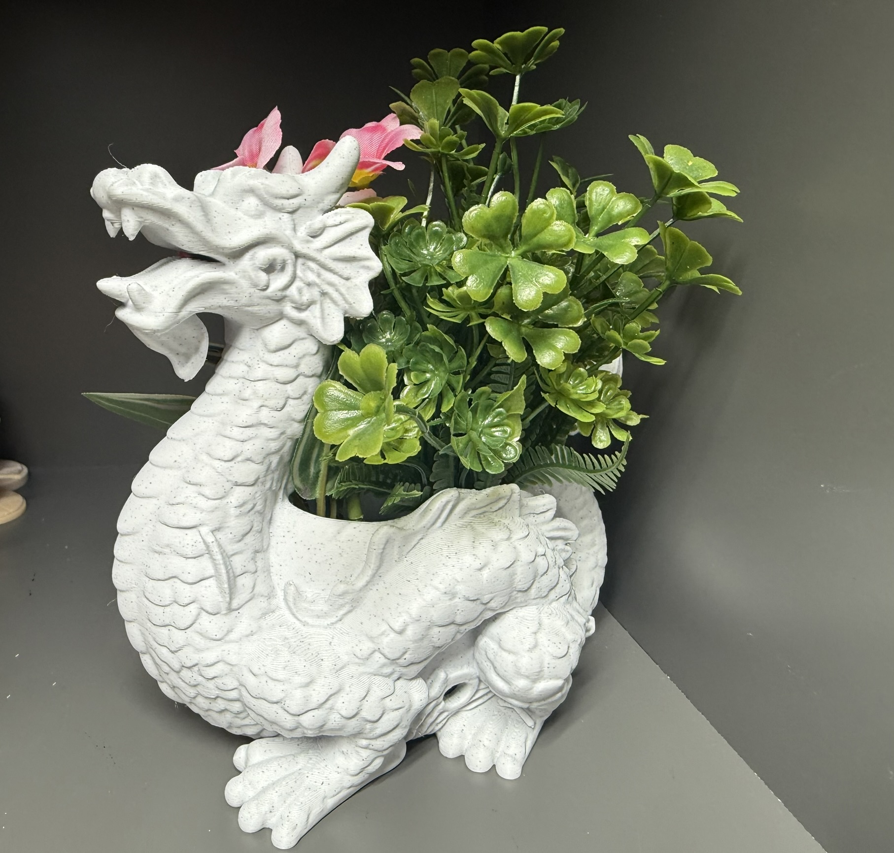Chinese dragon flowerpot