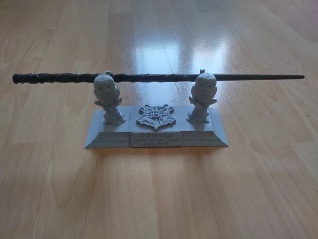 Prusa Mini Modell for wand stand with Owl and Hogwarts logo