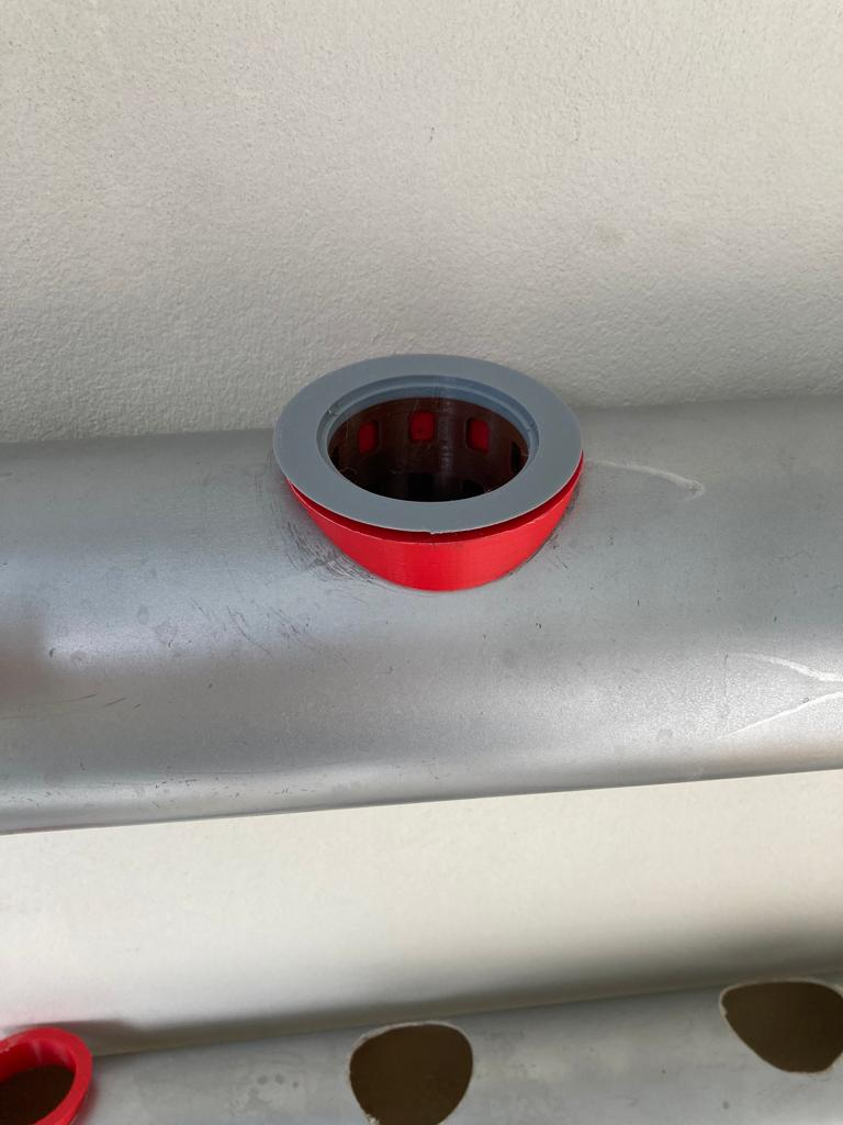 Cap and Net Cup for 100mm (4") pipe and 63,5 (2,5") hole to hydroponic system