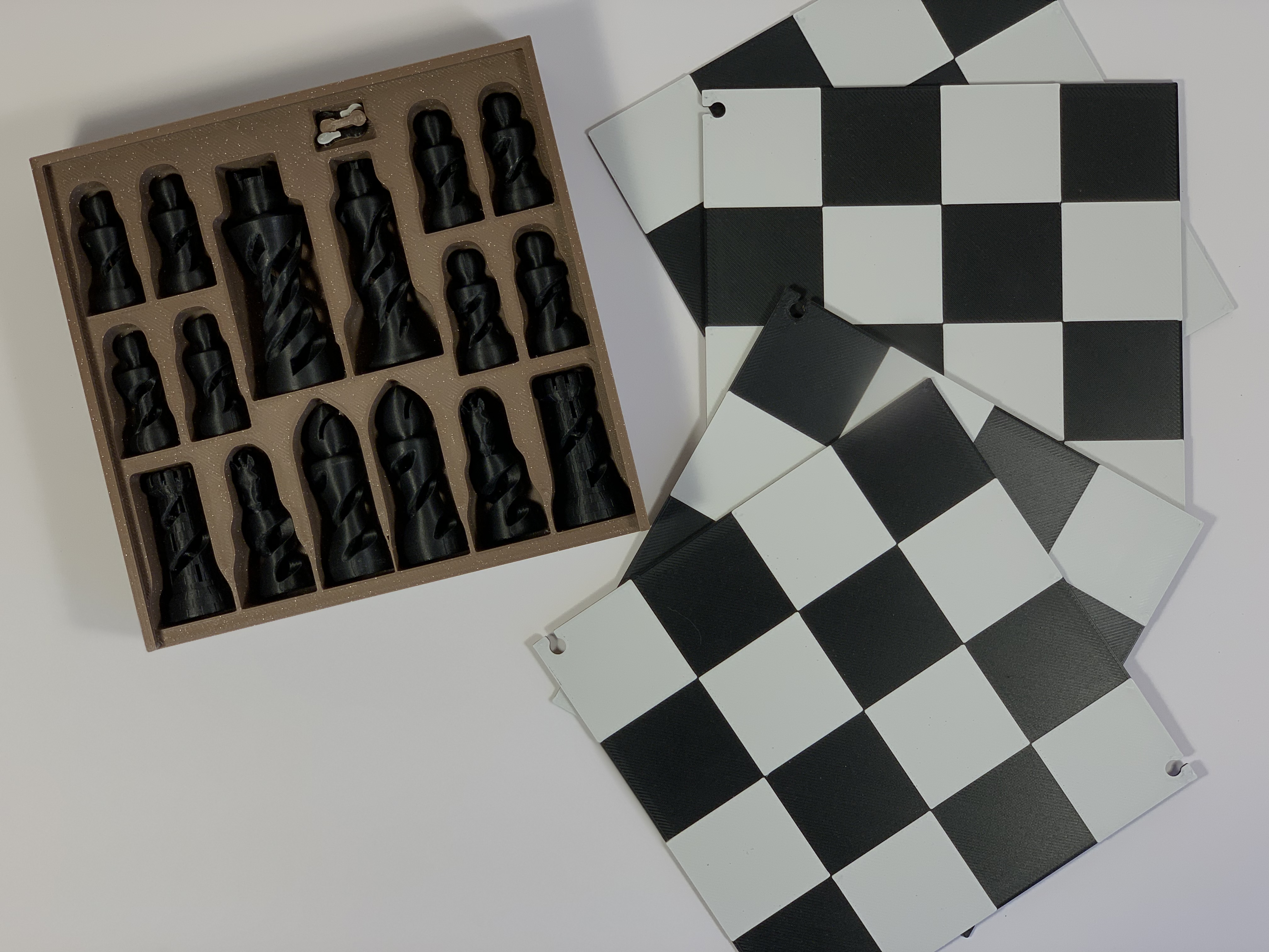 Miniatura 2 do modelo 3D Chess boxes with integrated chessboard