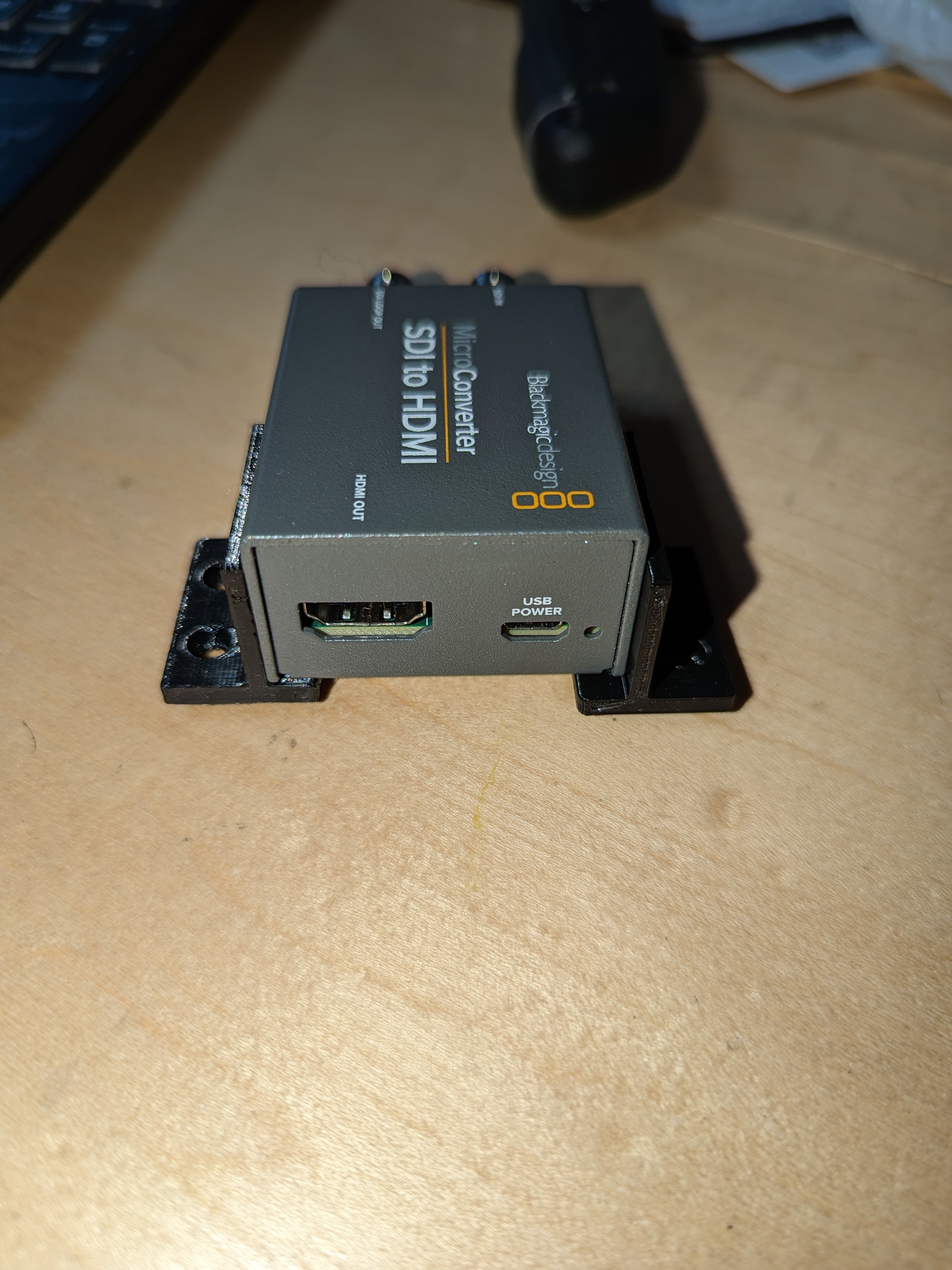 Blackmagic Design Converter Mounting Bracket — thumbnail 2