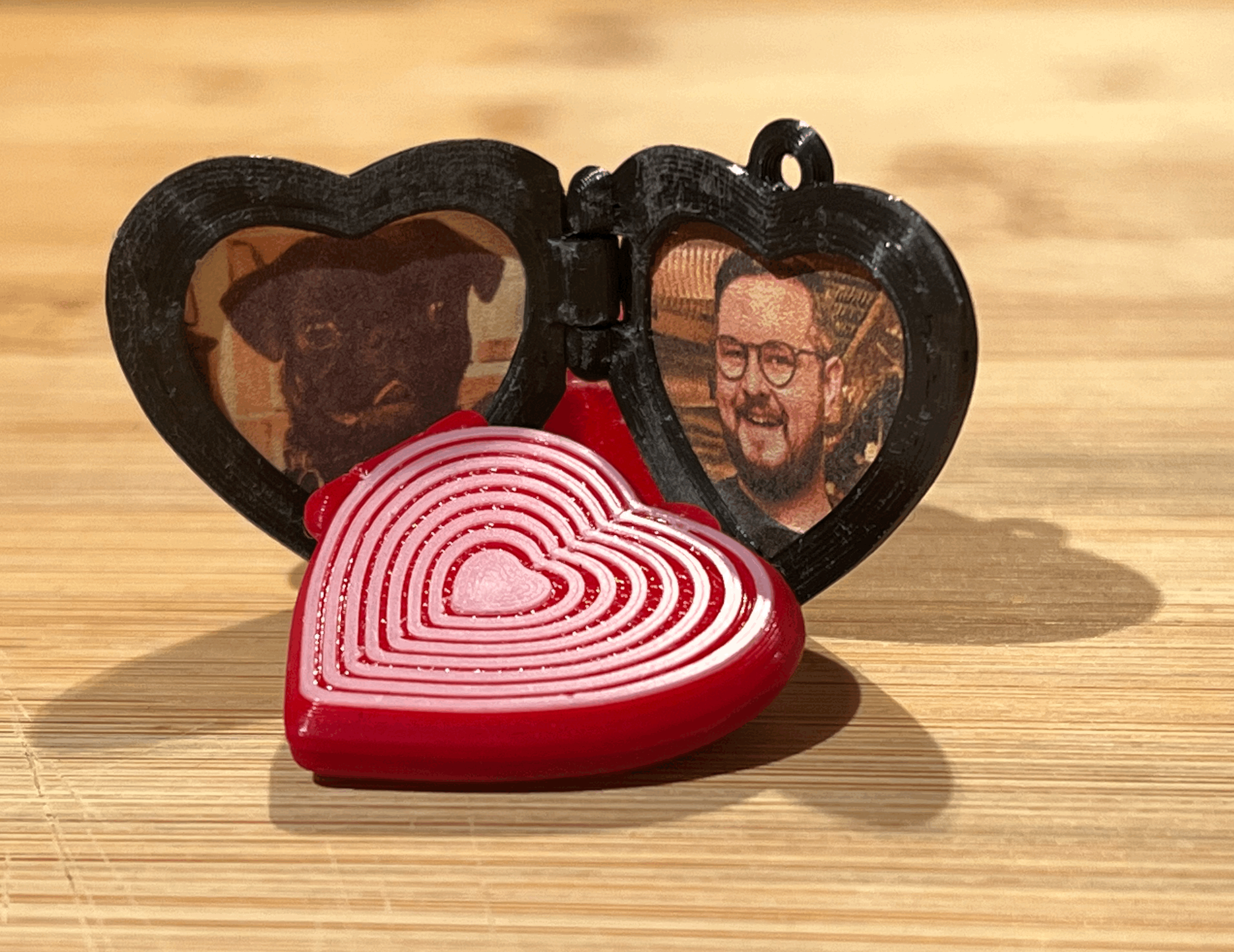 Print in Place Heart Locket (2 color/one extruder version available!) by  Yair Maimon, Download free STL model