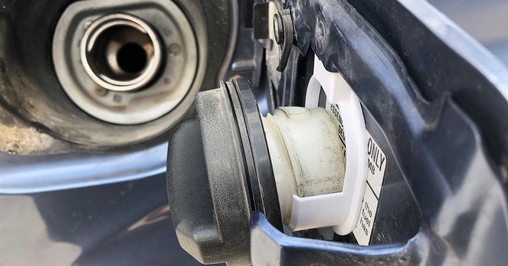 Subaru Forrester Gas / Fuel Cap Holder by Elanaut Download free STL model