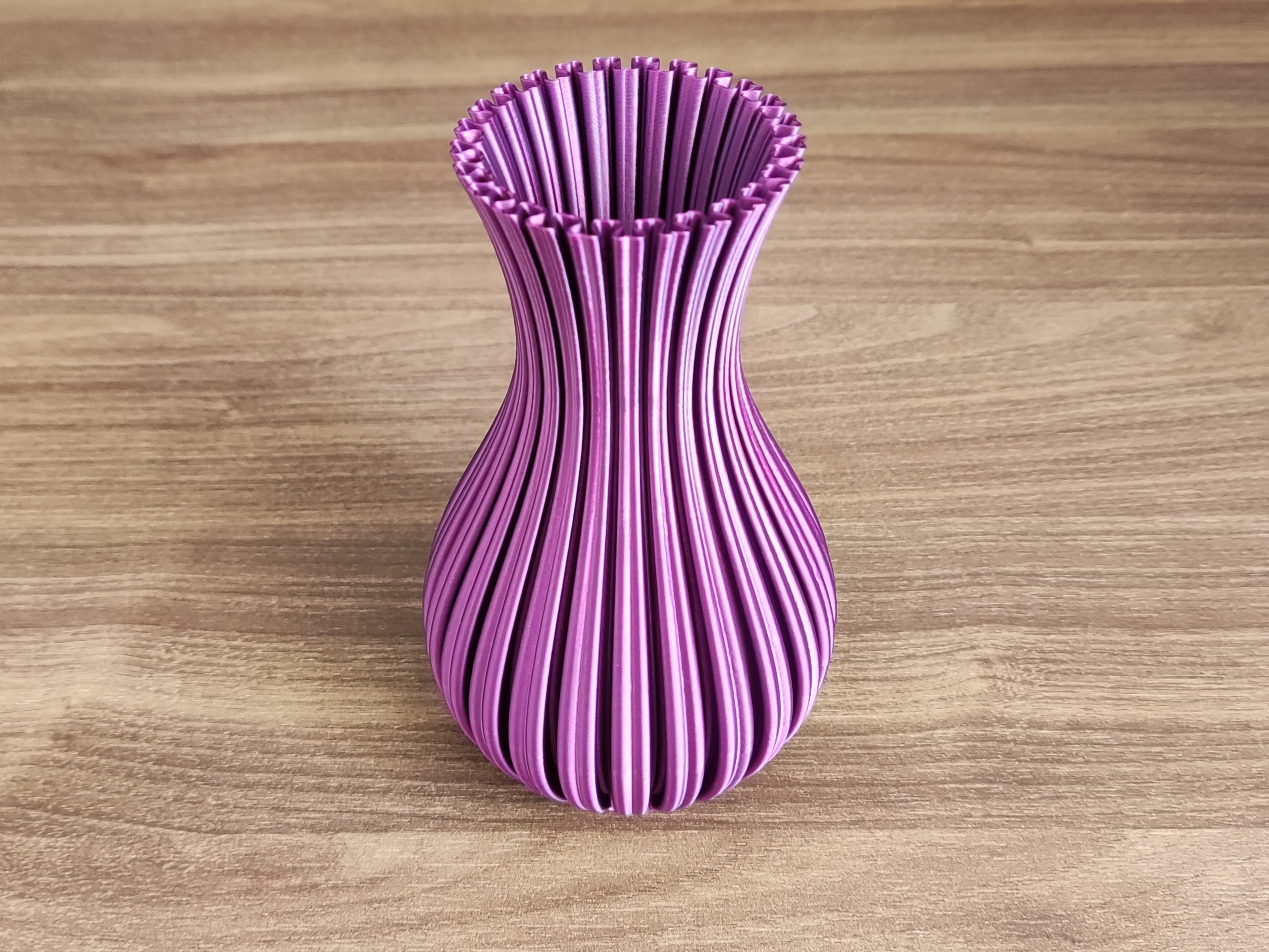 vase-small-heart-wall-by-wojciech-kawa-download-free-stl-model